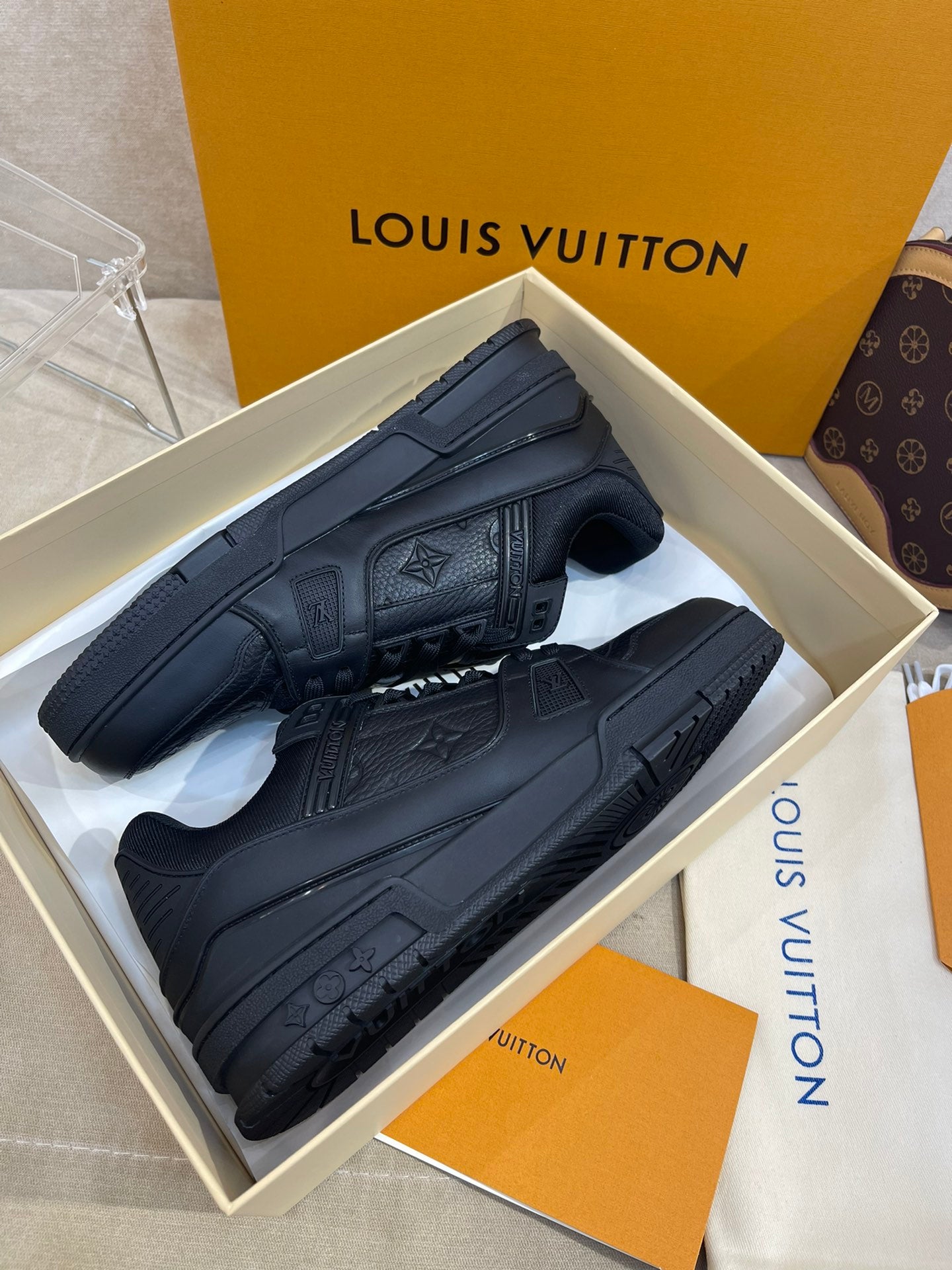 Luxury Shoes - LU-V - 389