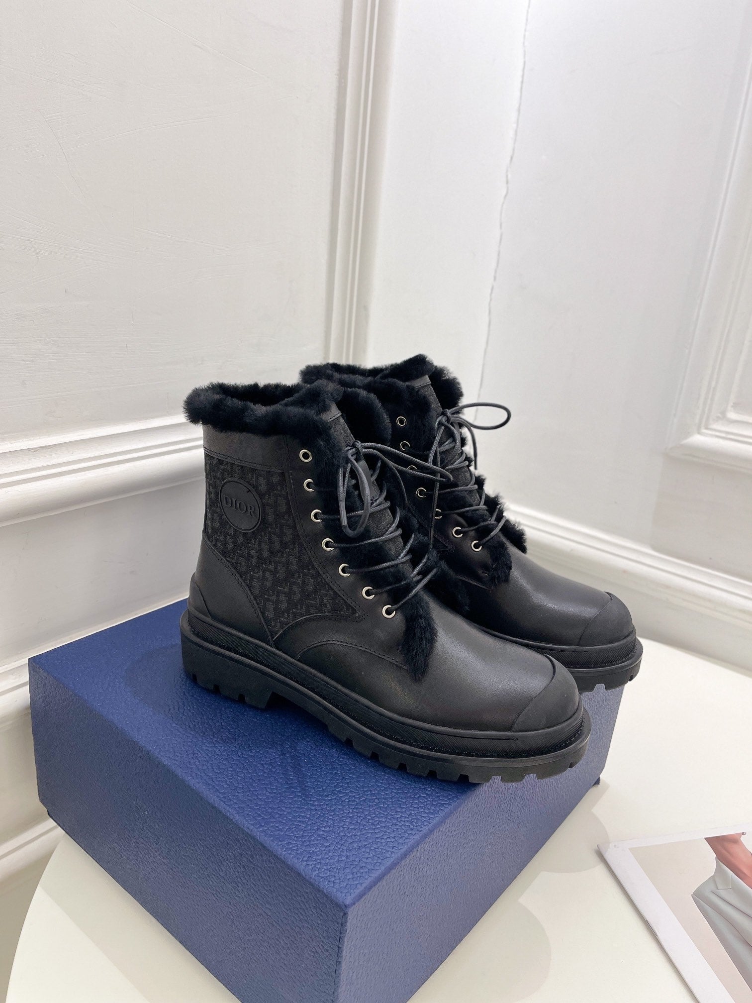 Luxury Shoes - DIR - 807