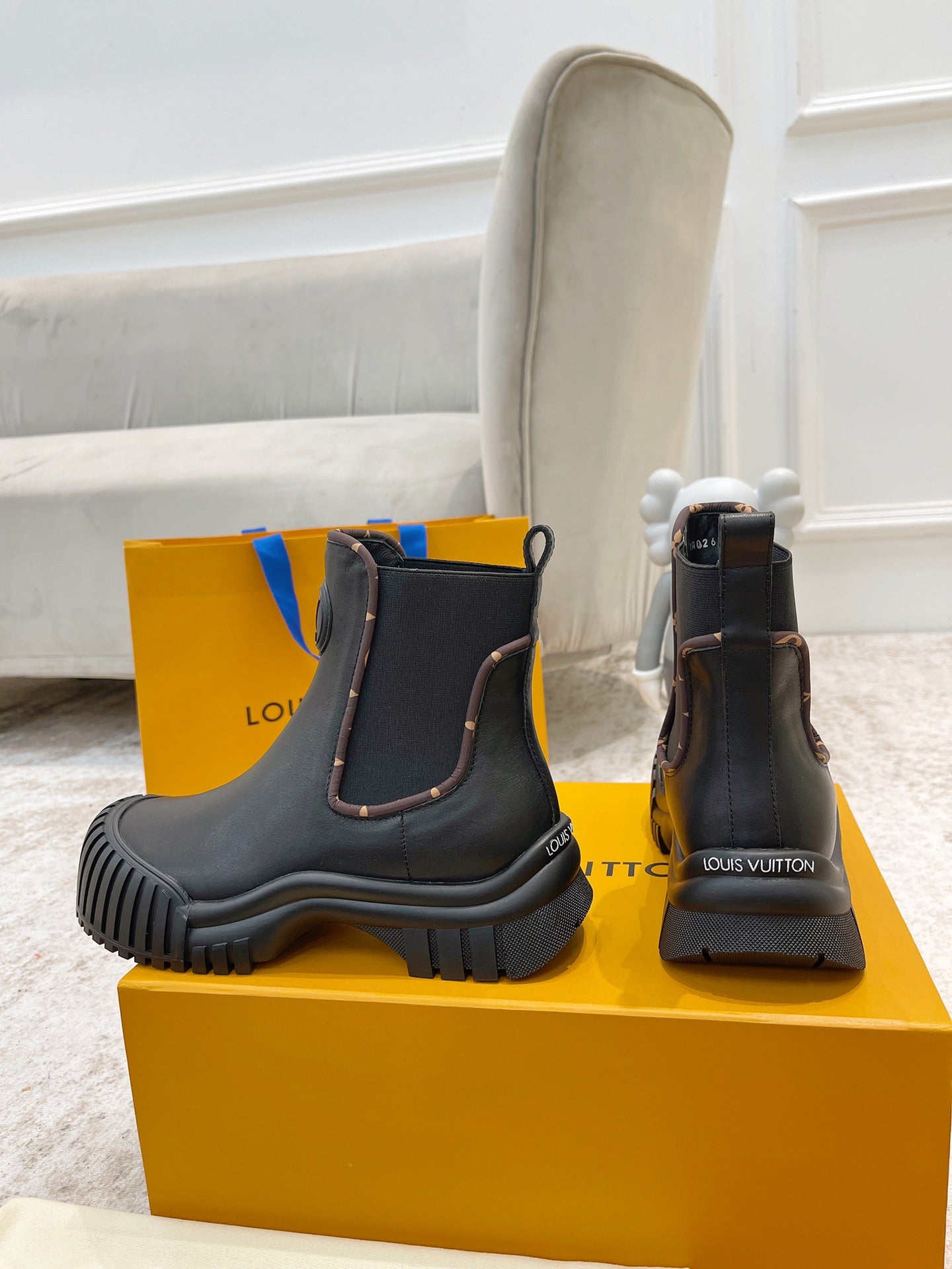 Luxury Shoes - LU-V - 428