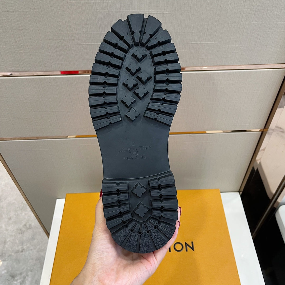 Luxury Shoes - LU-V - 399