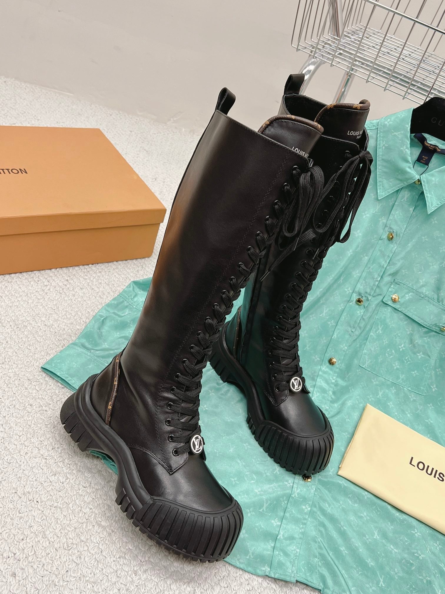 Luxury Shoes - LU-V - 482