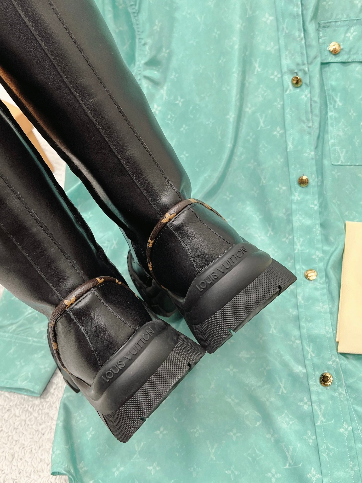 Luxury Shoes - LU-V - 482