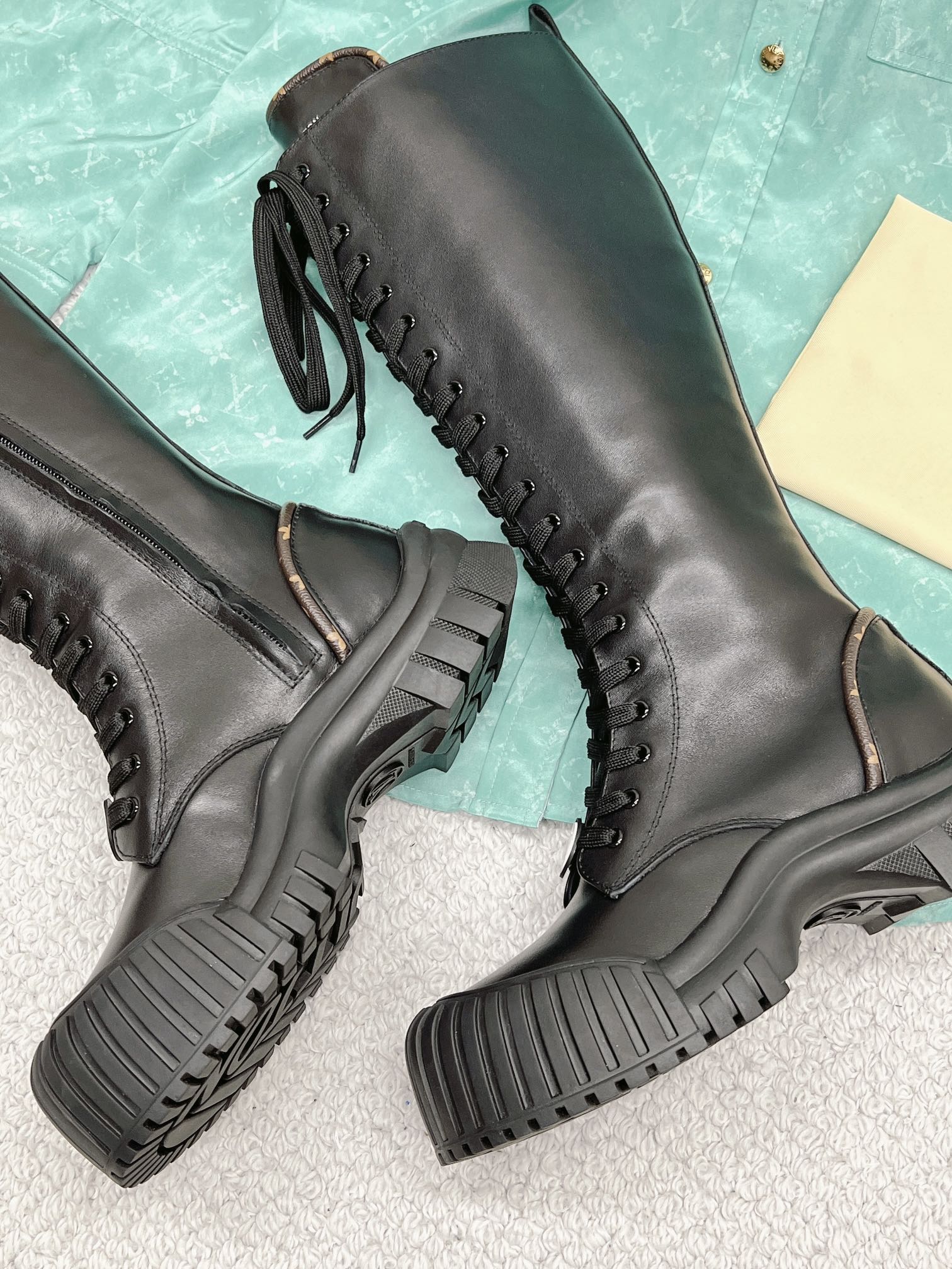 Luxury Shoes - LU-V - 482