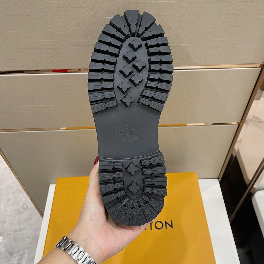 Luxury Shoes - LU-V - 411