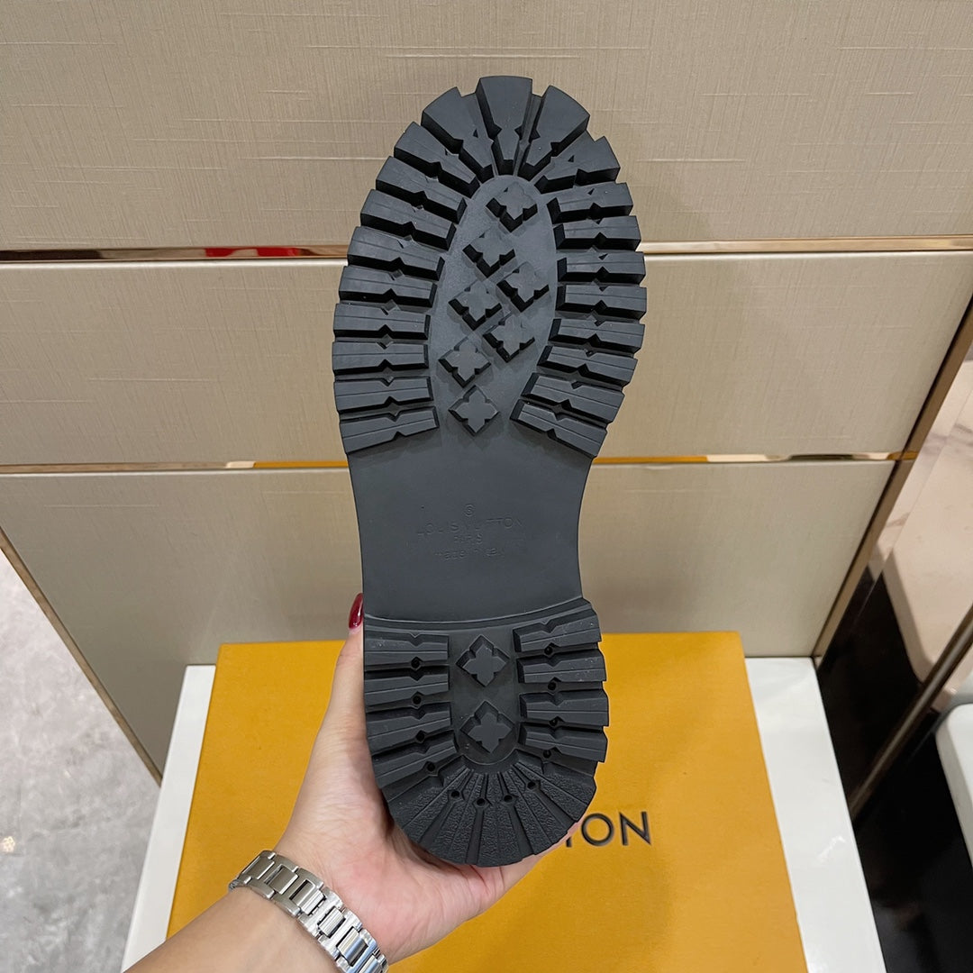 Luxury Shoes - LU-V - 410