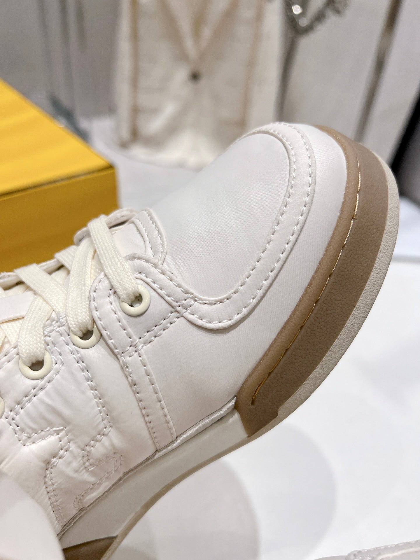 Luxury Shoes - FED - 255