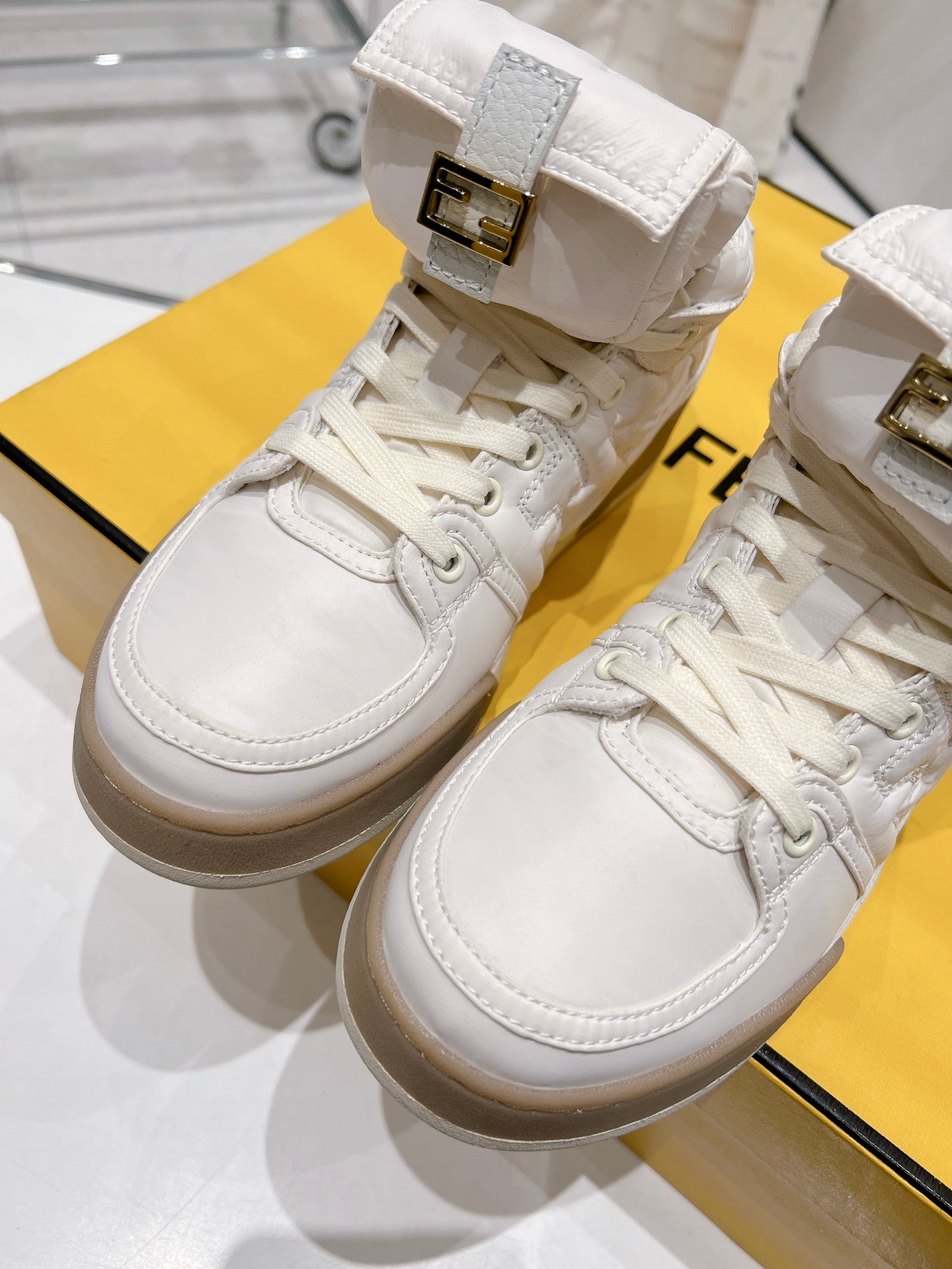 Luxury Shoes - FED - 255