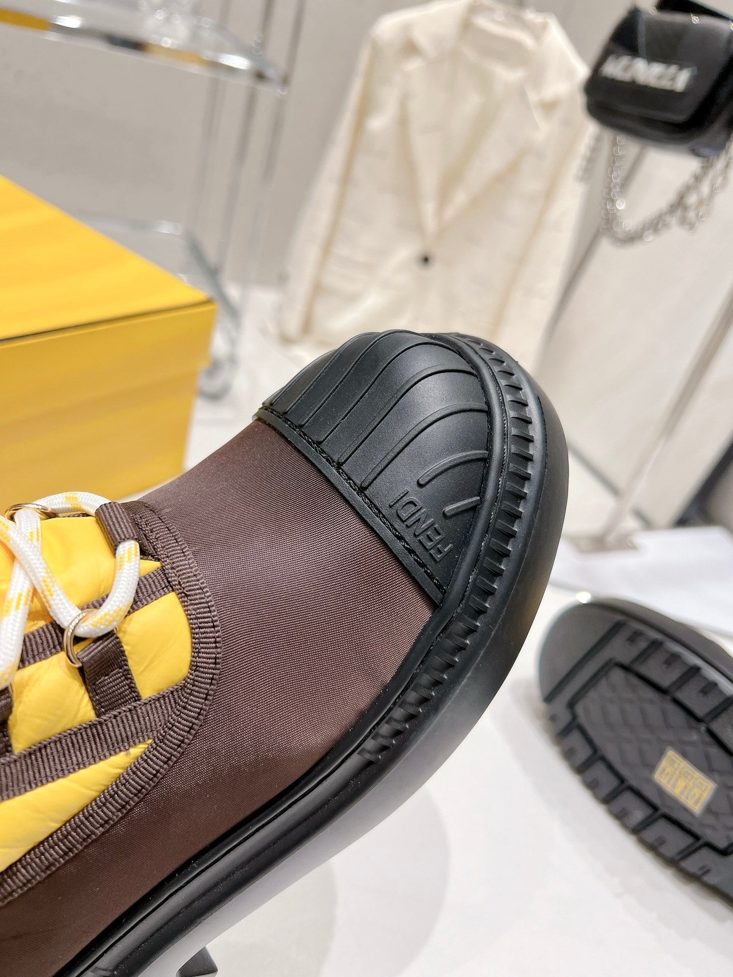 Luxury Shoes - FED - 242