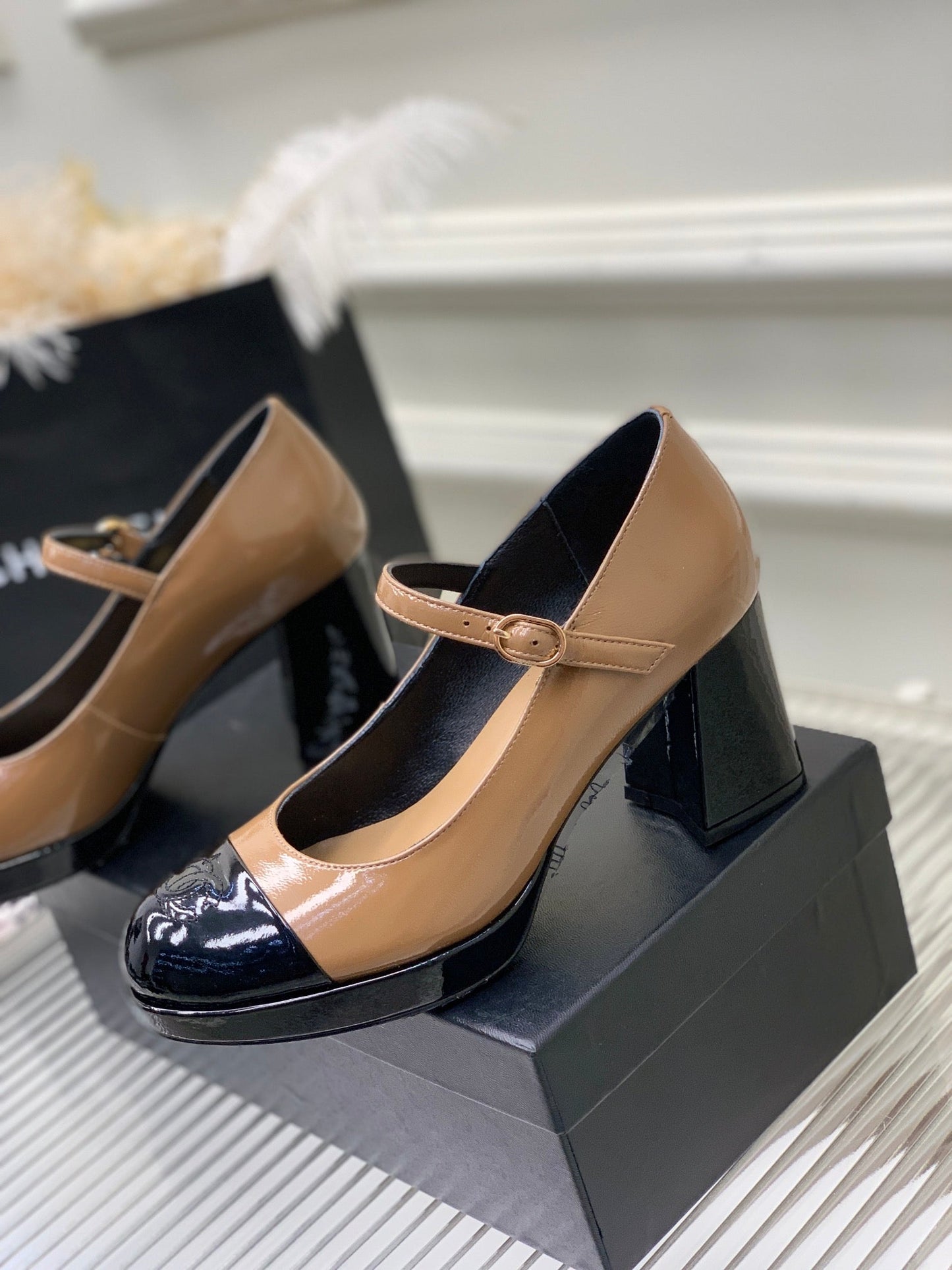 Luxury Shoes Sandals - CHL - 1011