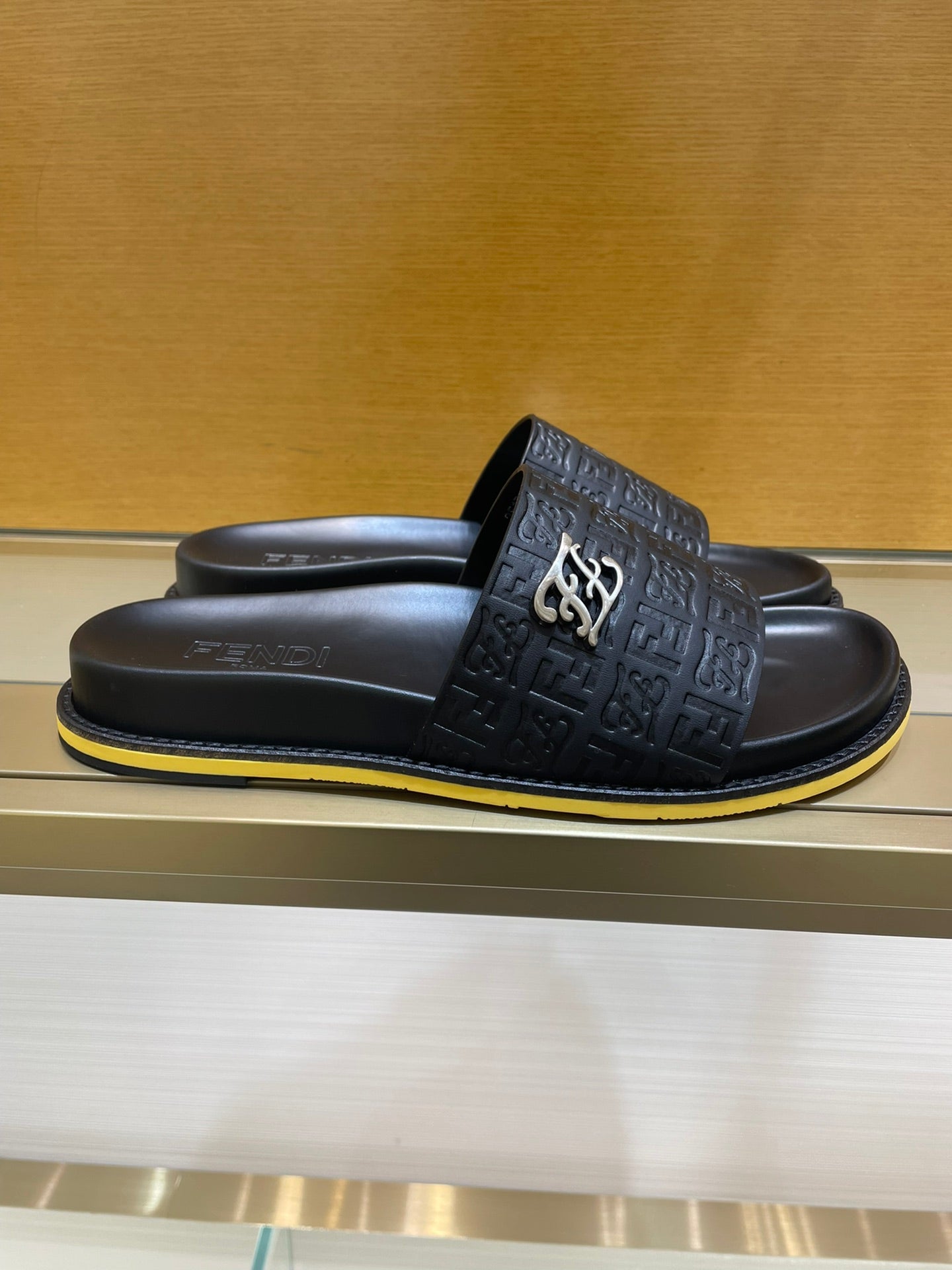 Luxury Shoes - FED - 232