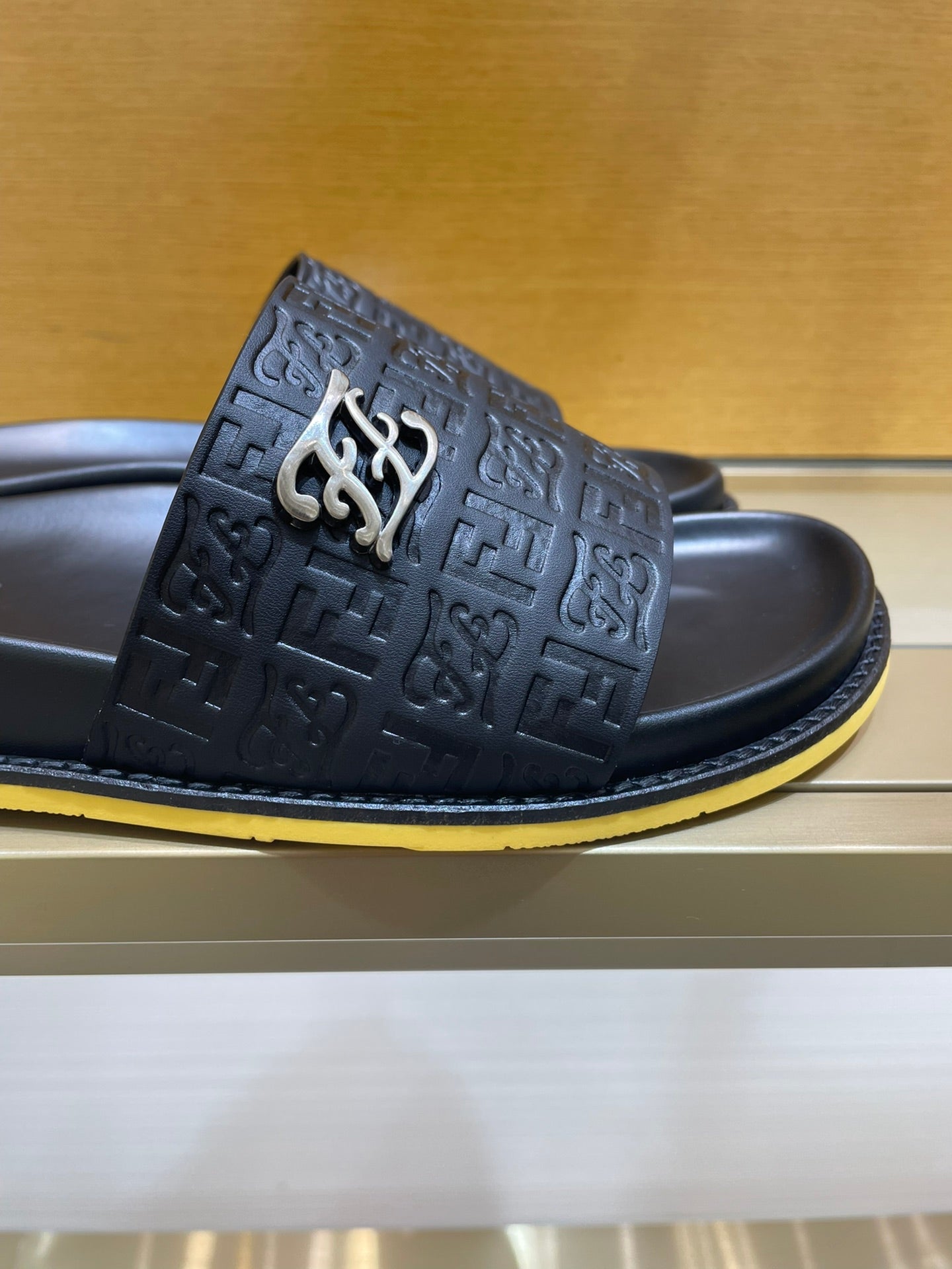 Luxury Shoes - FED - 232