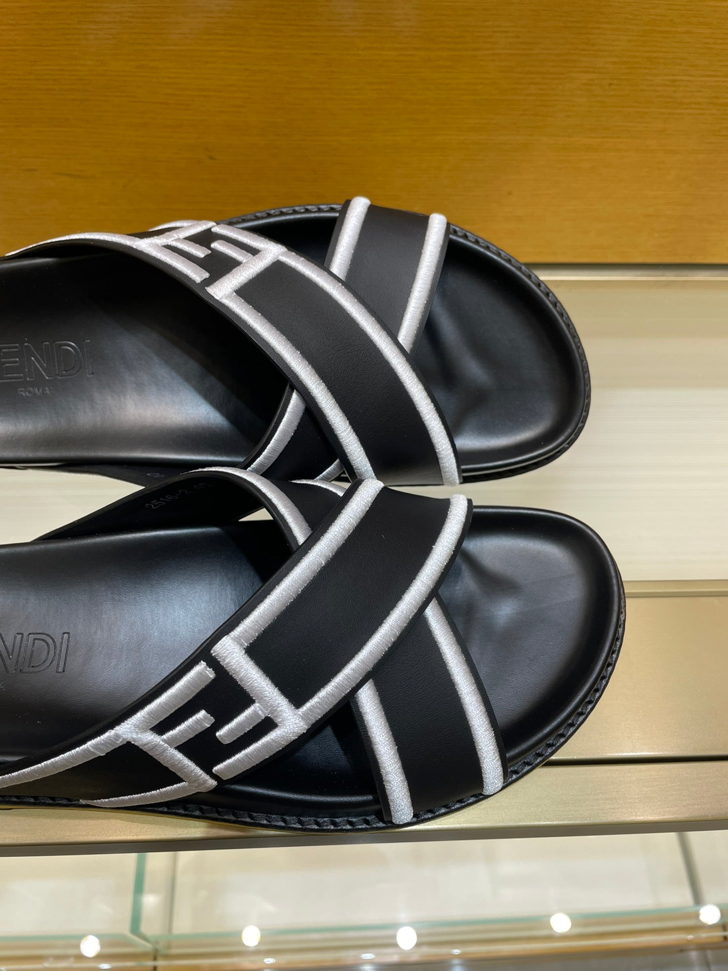 Luxury Shoes - FED - 223