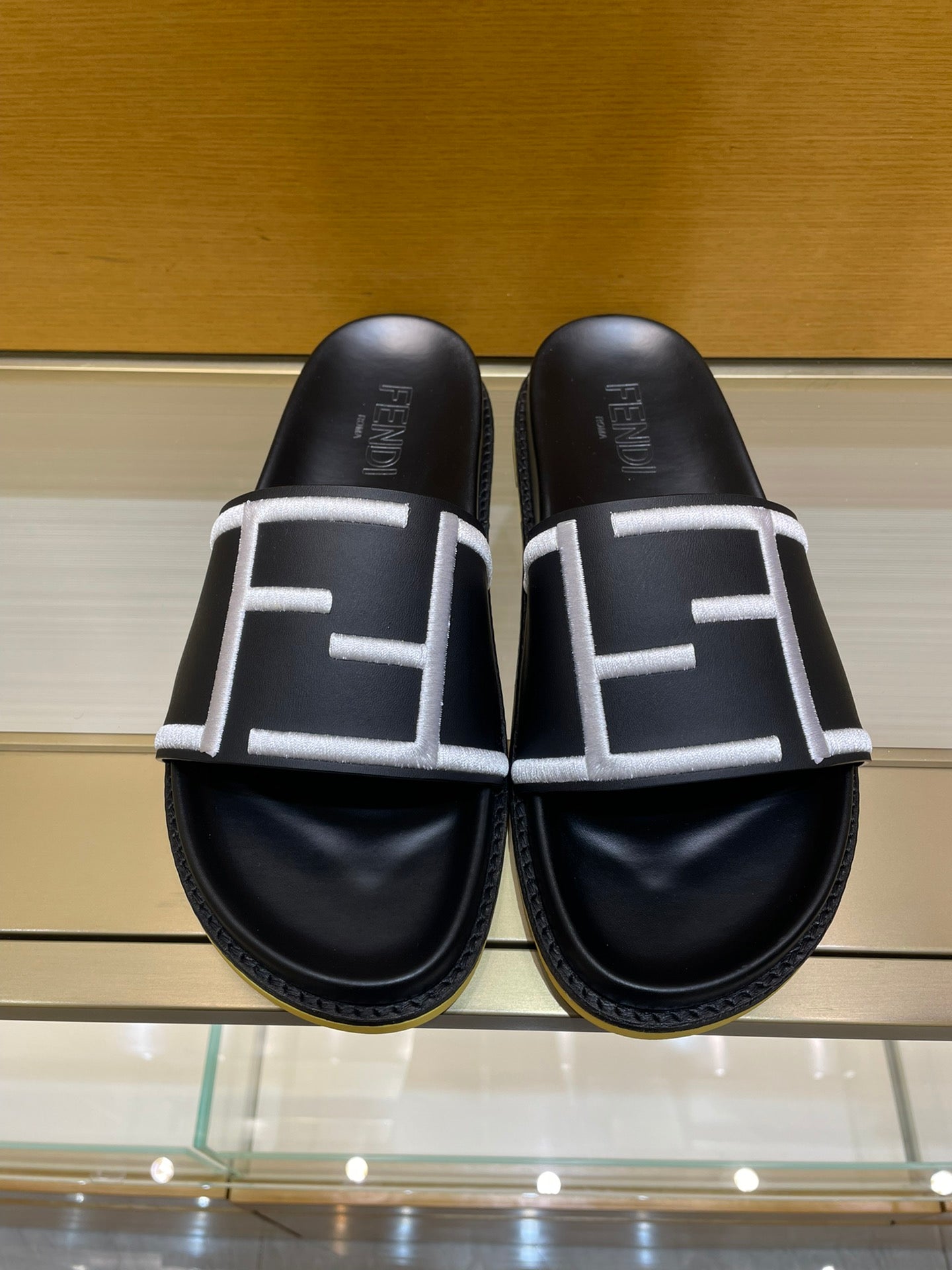 Luxury Shoes - FED - 222