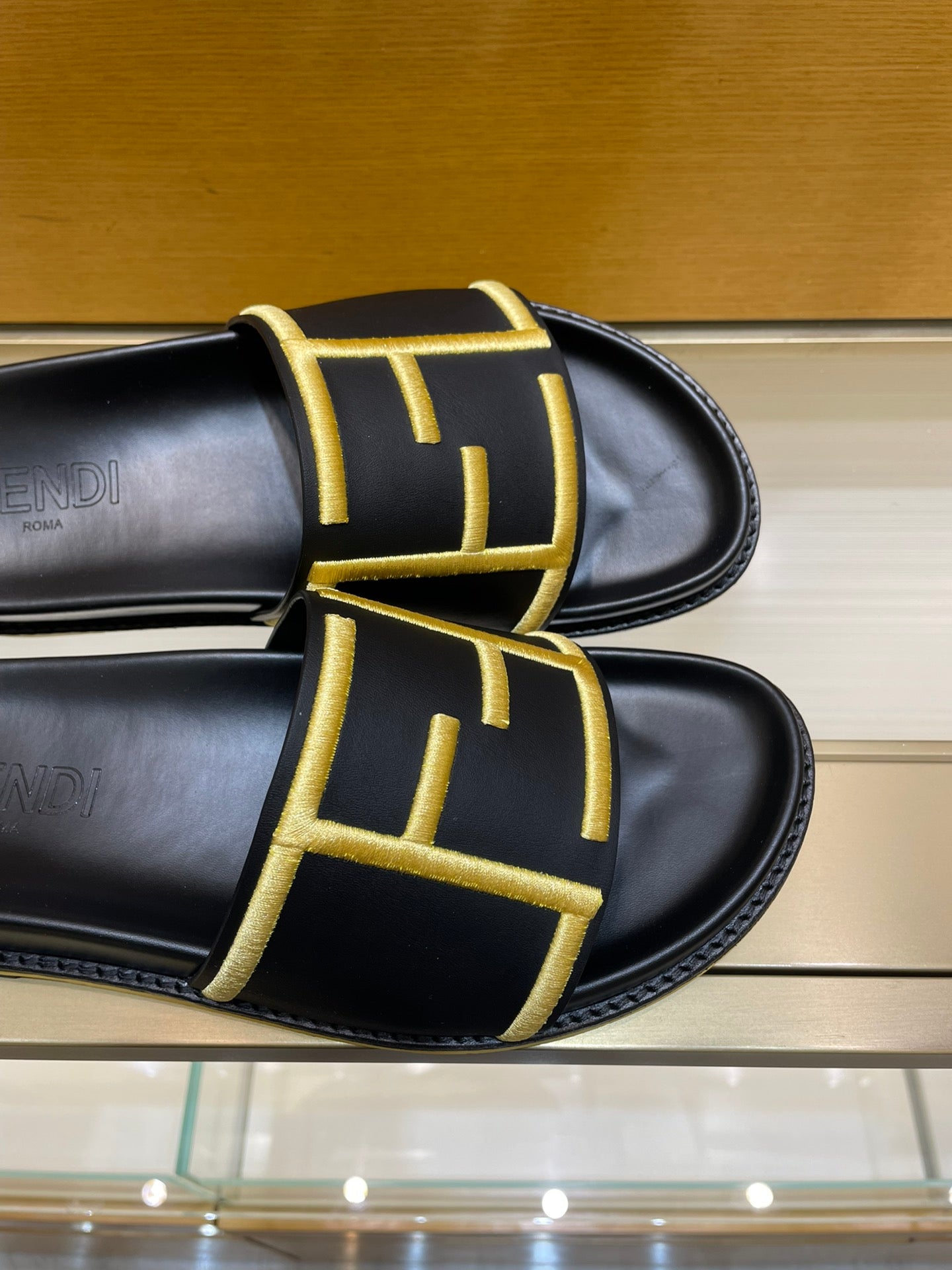 Luxury Shoes - FED - 221