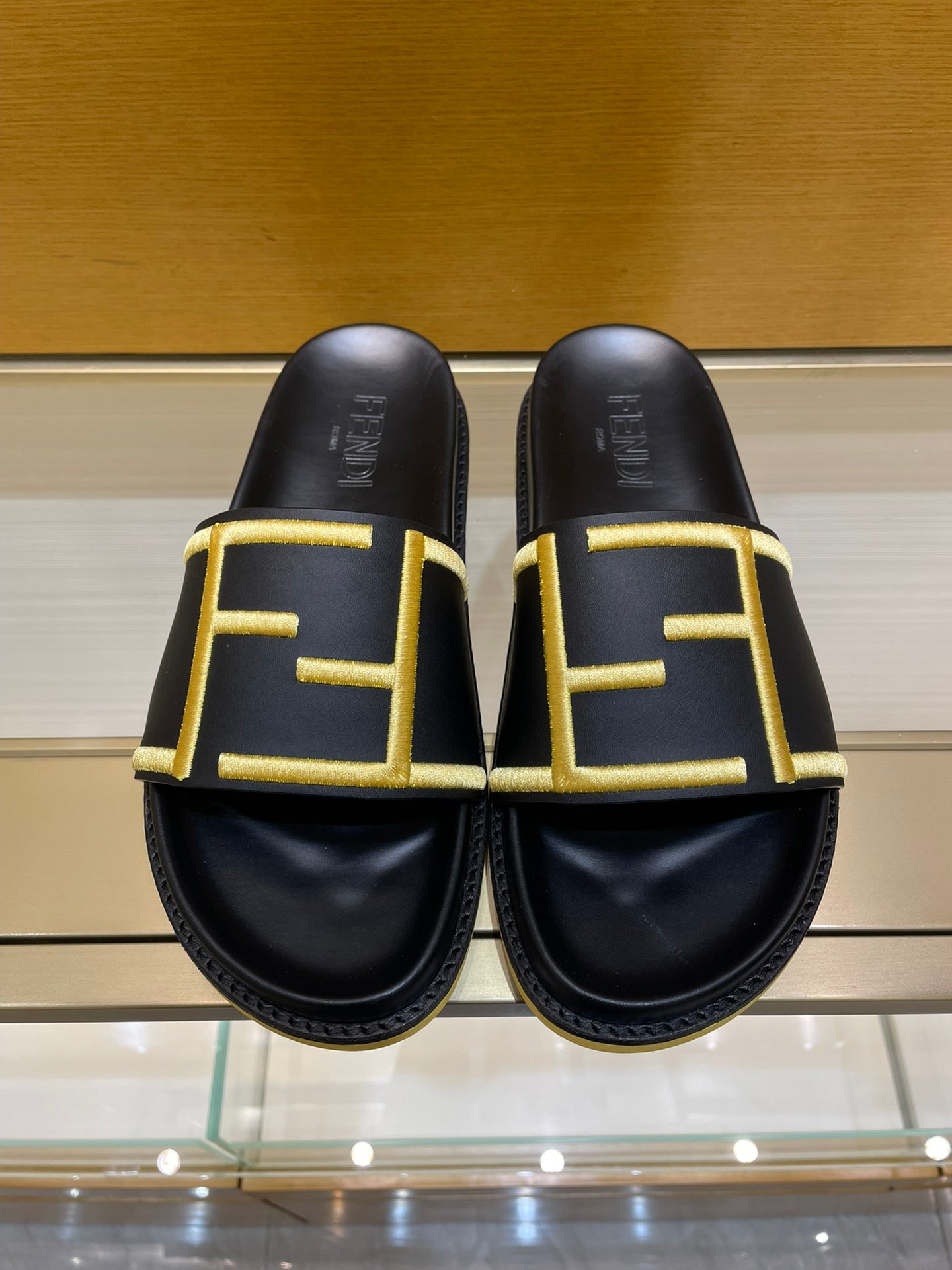 Luxury Shoes - FED - 221