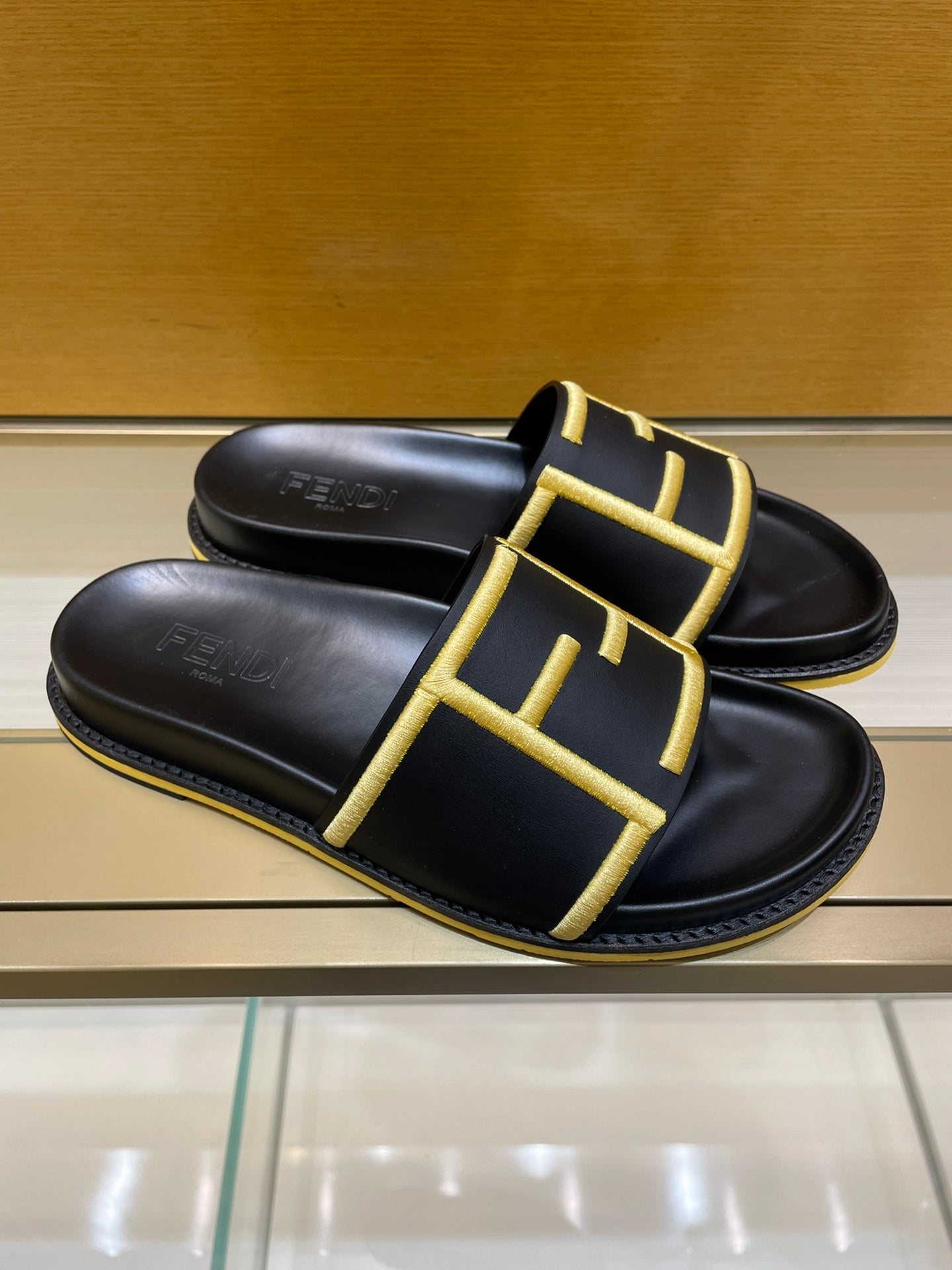 Luxury Shoes - FED - 221