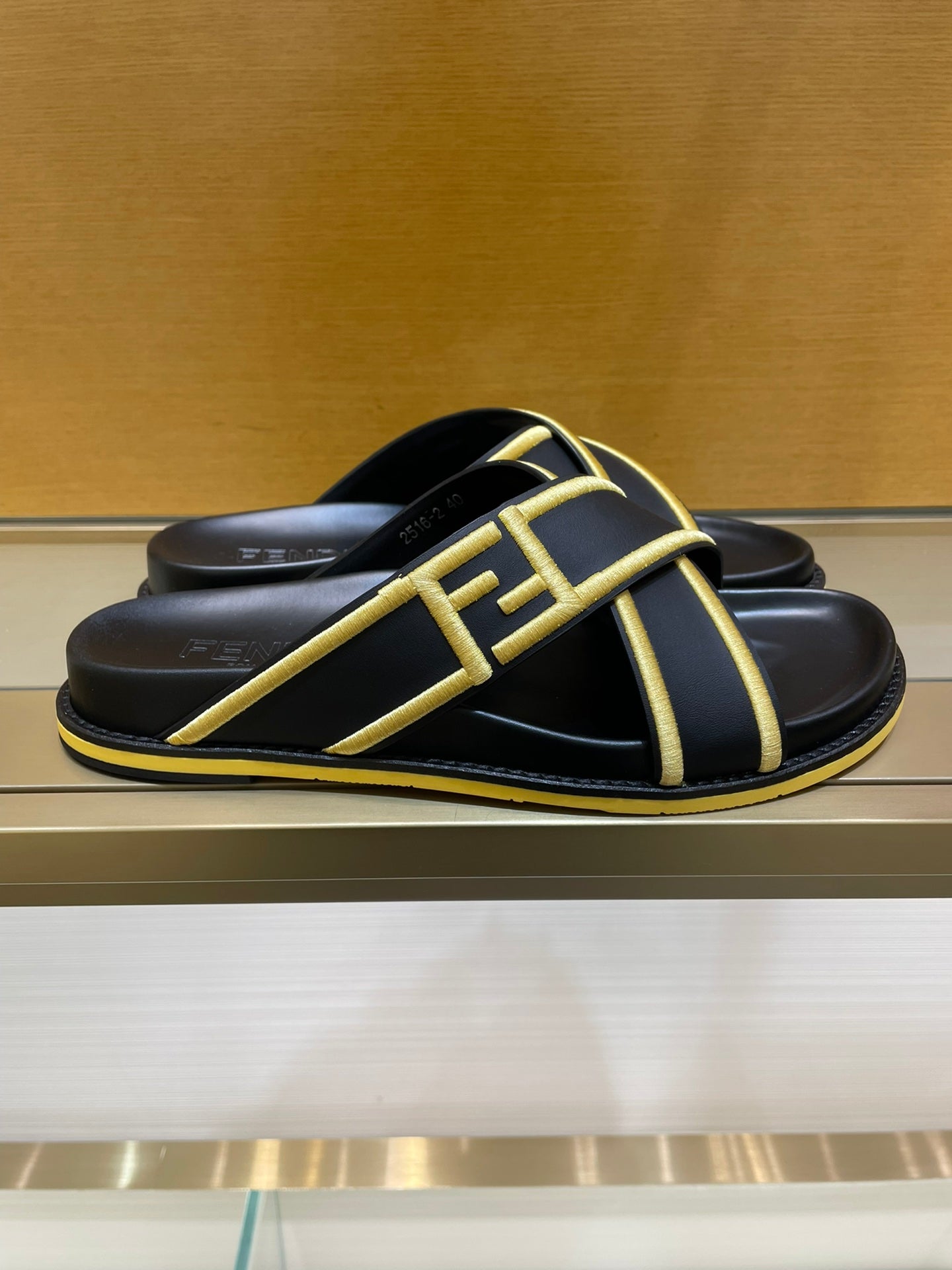 Luxury Shoes - FED - 220