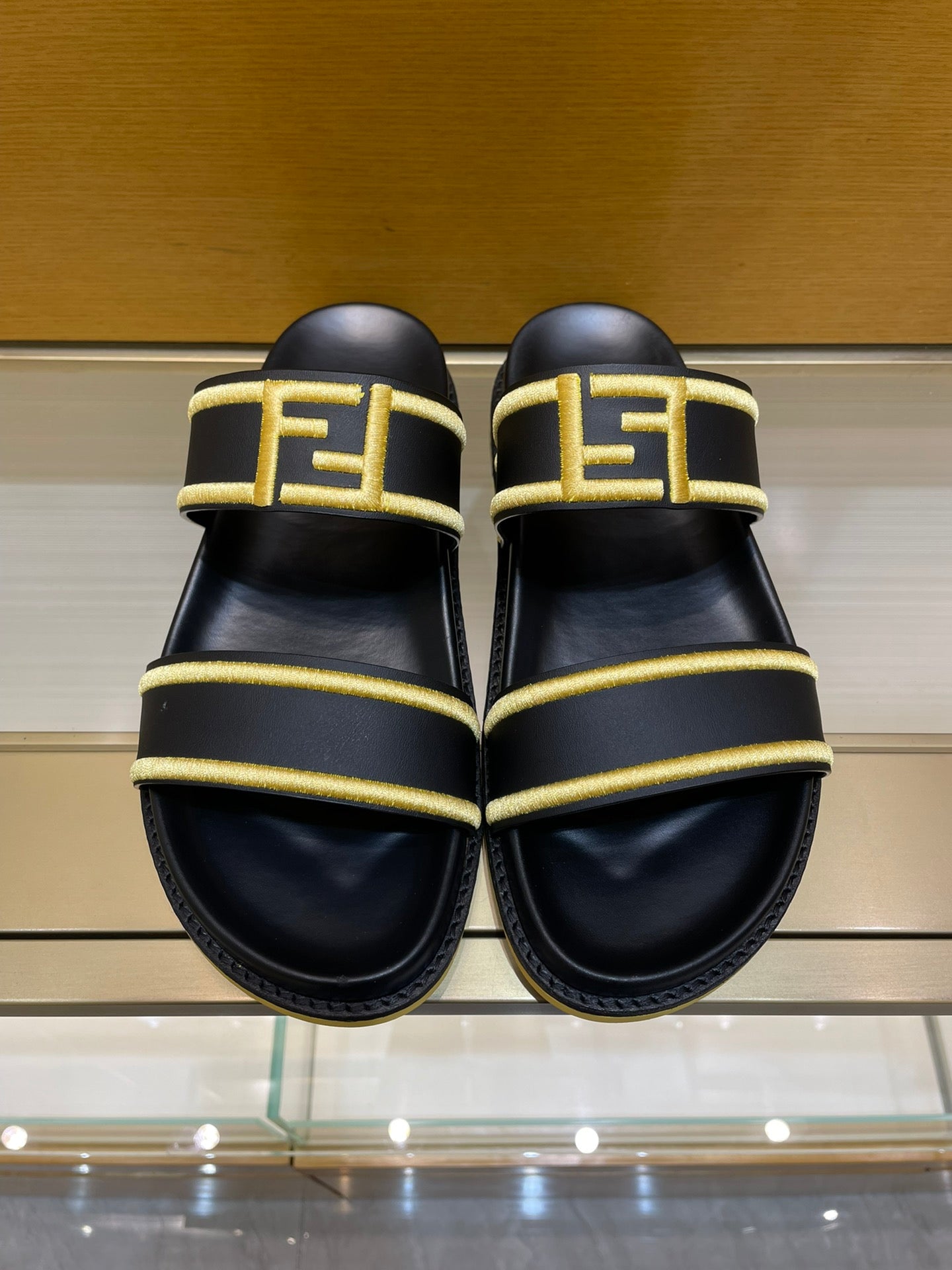 Luxury Shoes - FED - 219