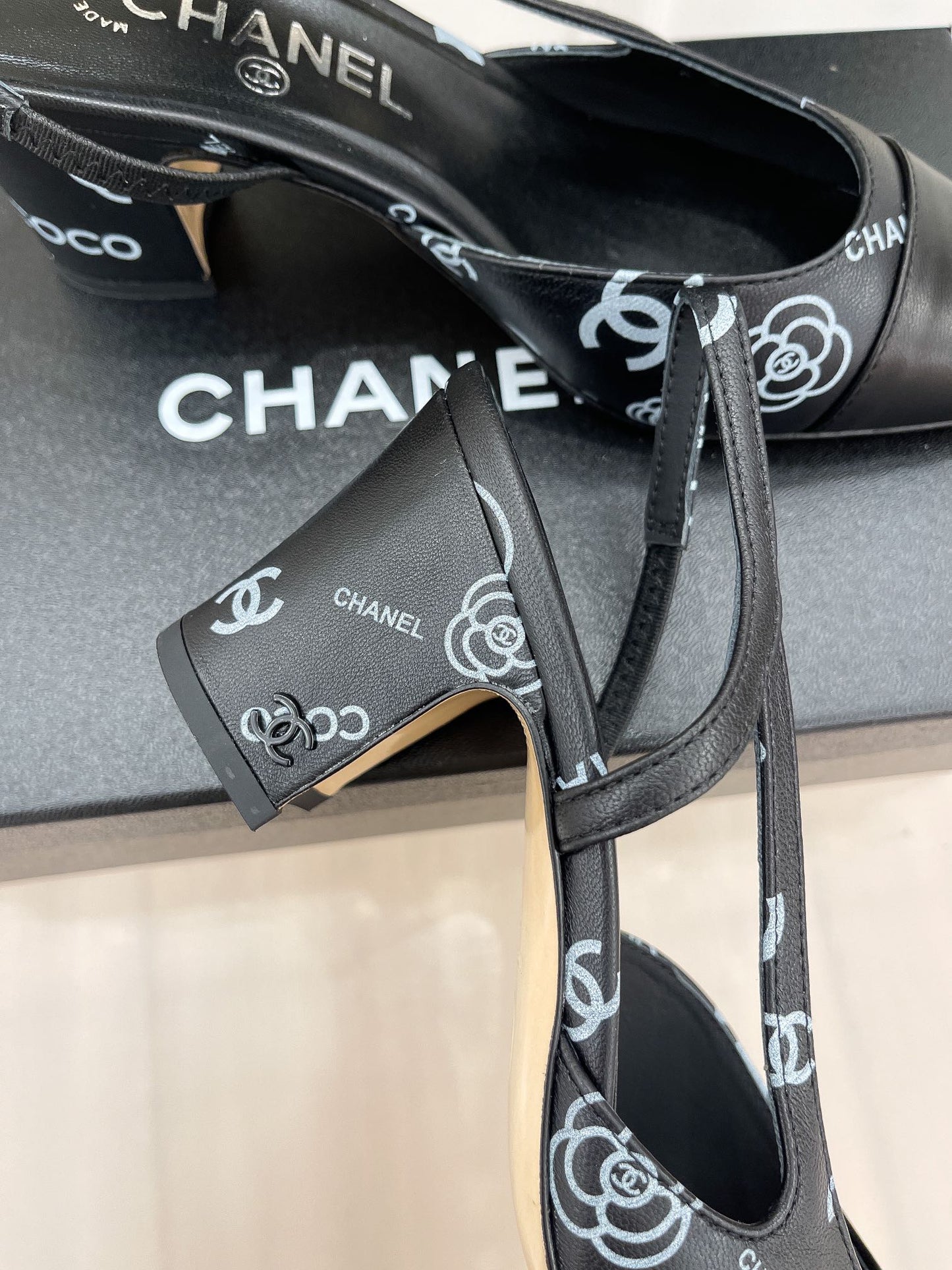 Luxury Shoes Sandals - CHL - 867