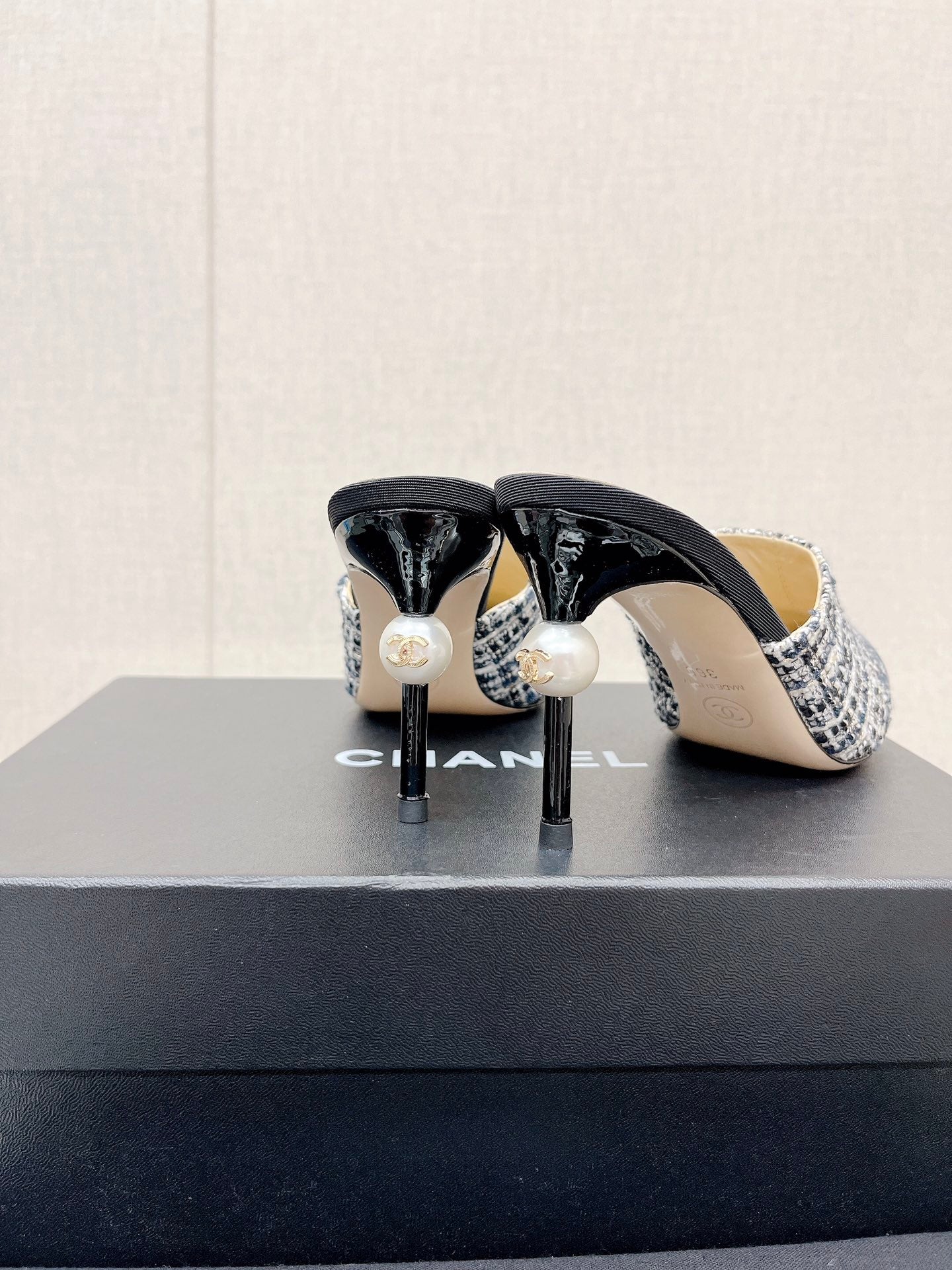 Luxury Shoes Sandals - CHL - 708