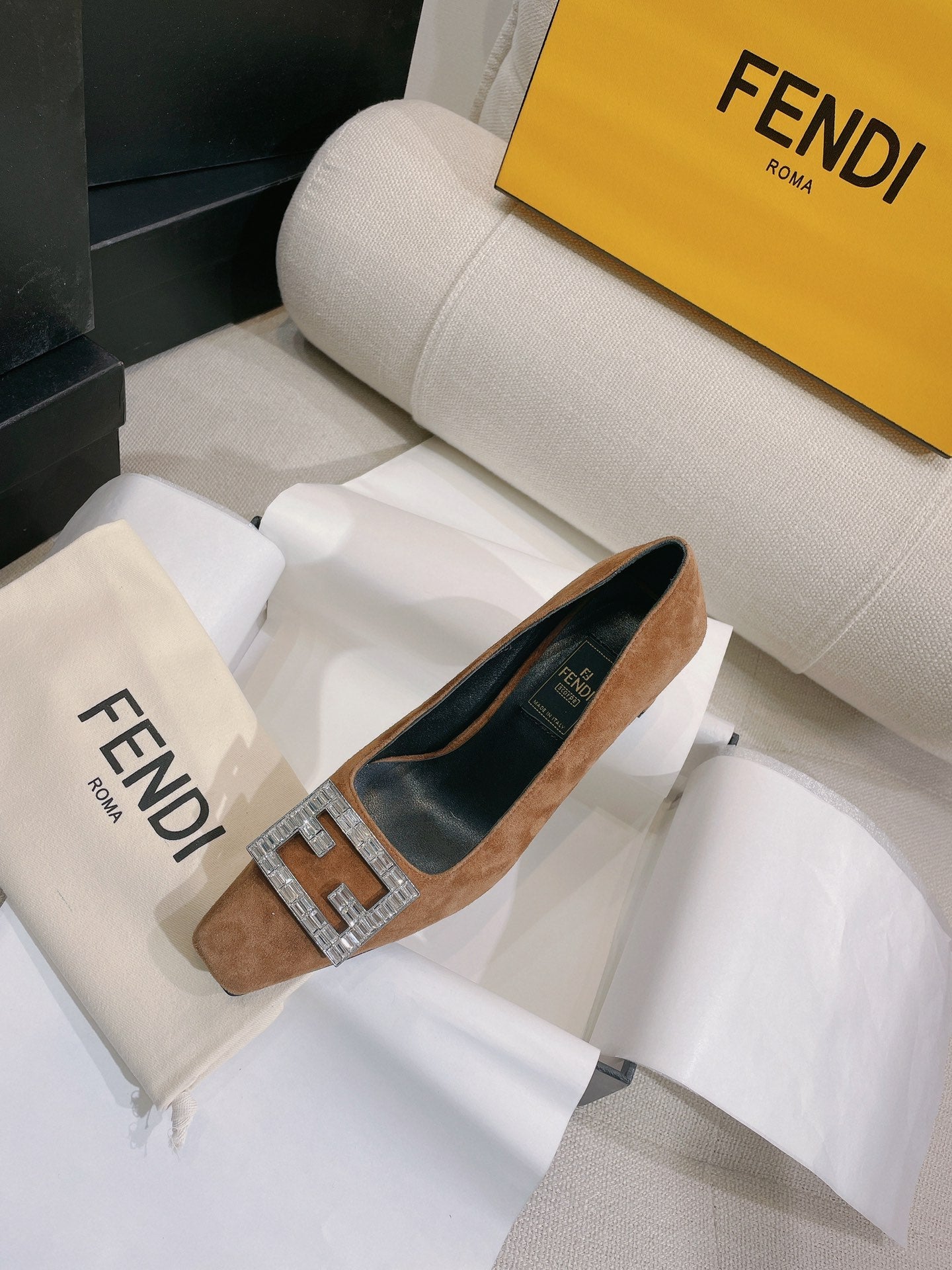 Luxury Shoes - FED - 195