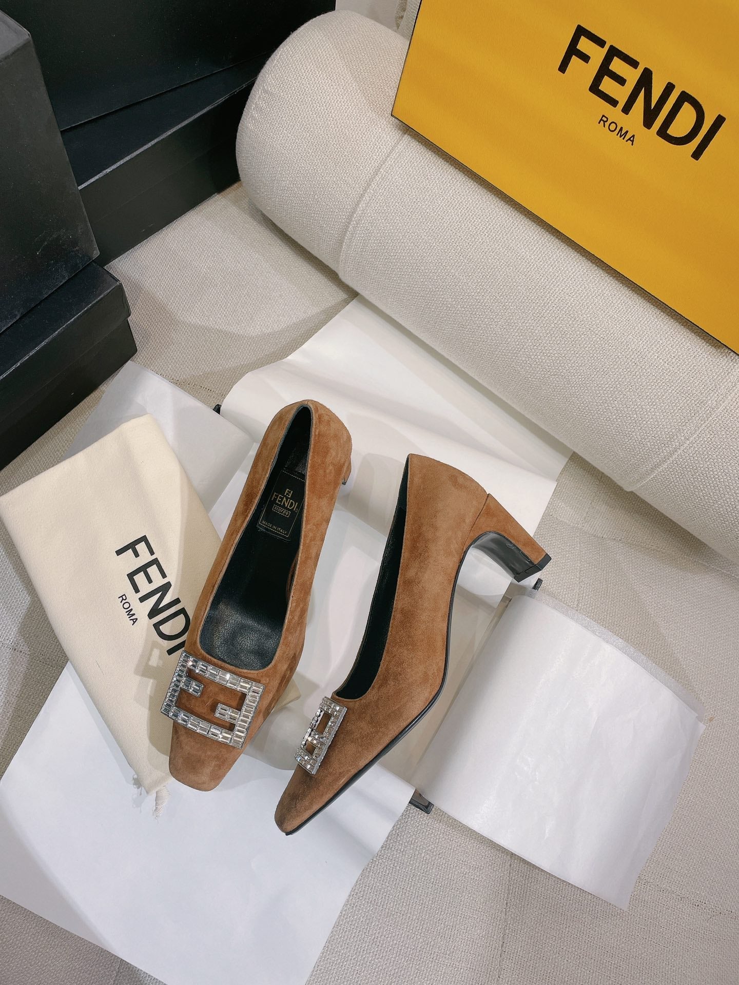 Luxury Shoes - FED - 195