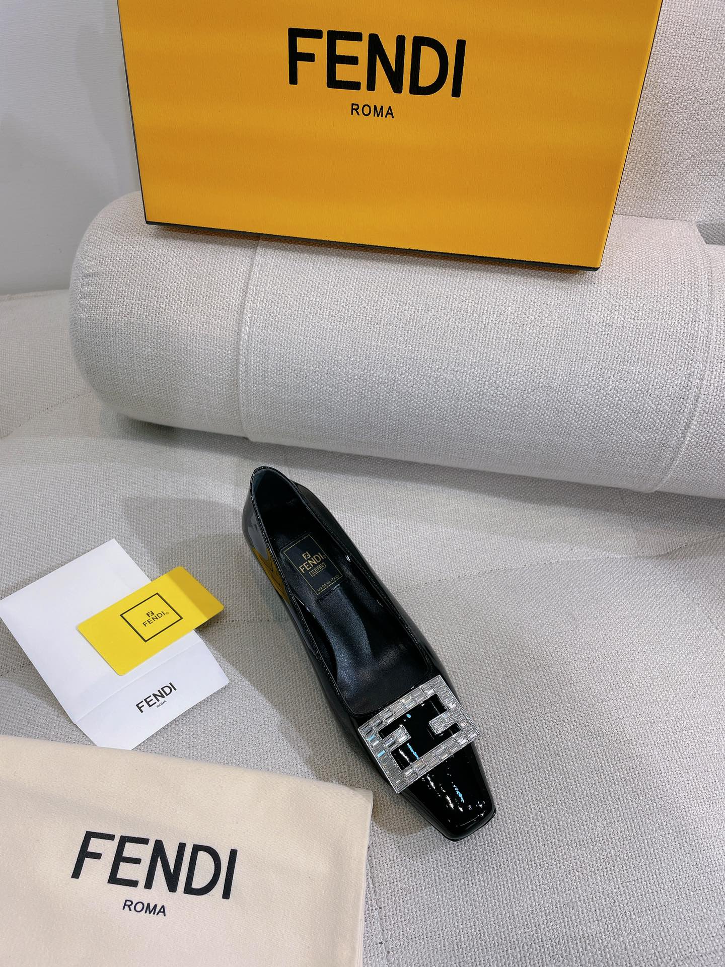 Luxury Shoes - FED - 199