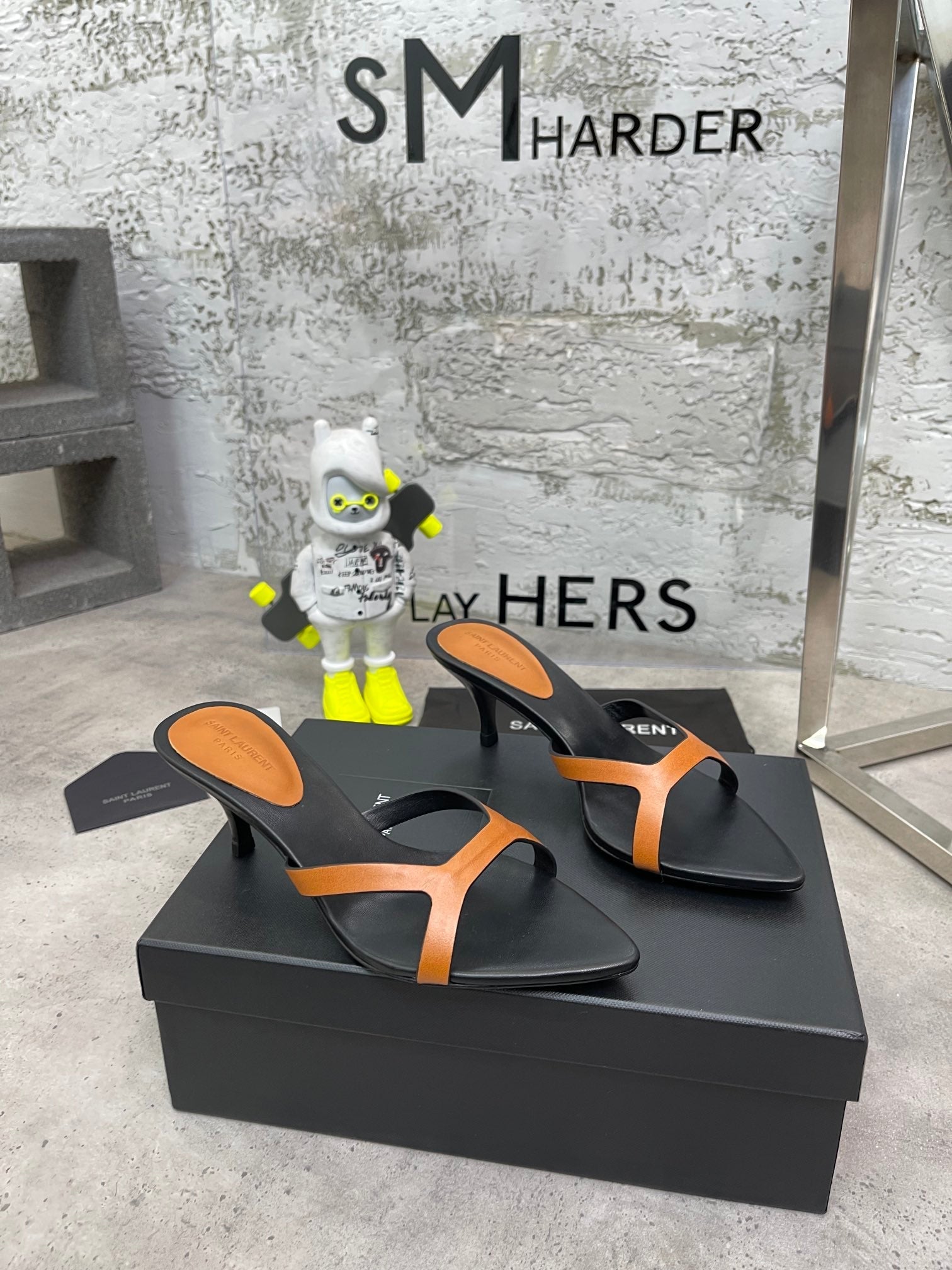 Luxury Shoes Sandals - SL - 210