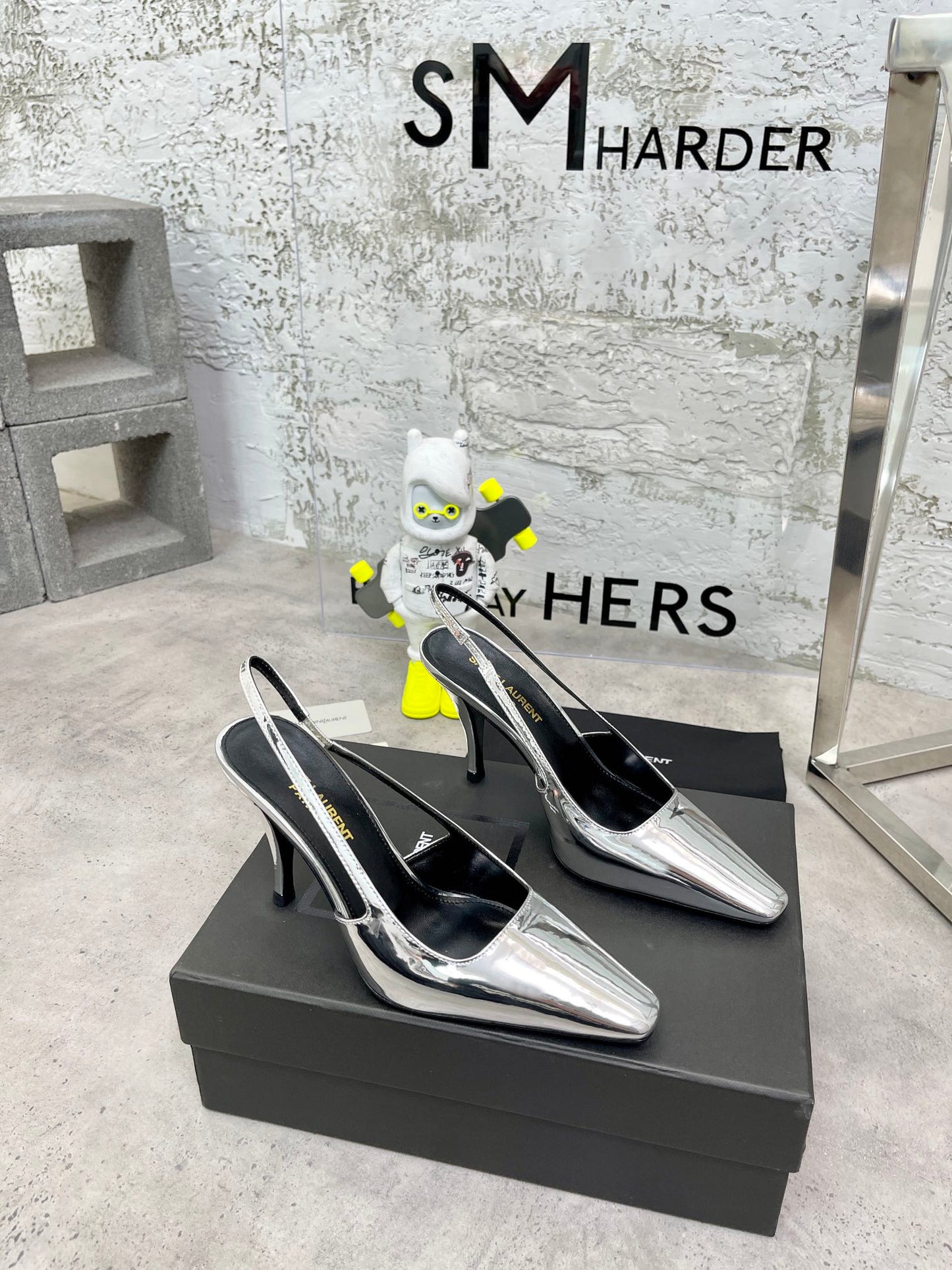 Luxury Shoes Sandals - SL - 200