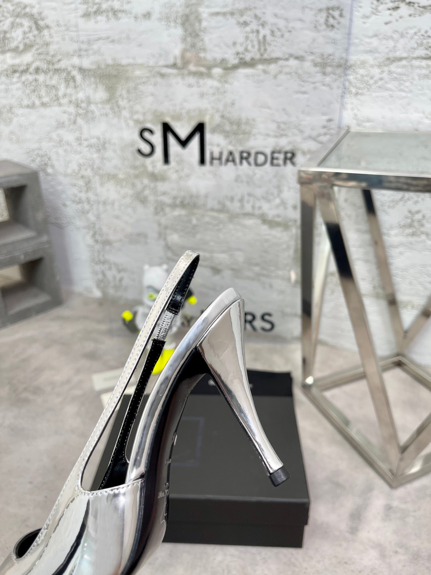 Luxury Shoes Sandals - SL - 200