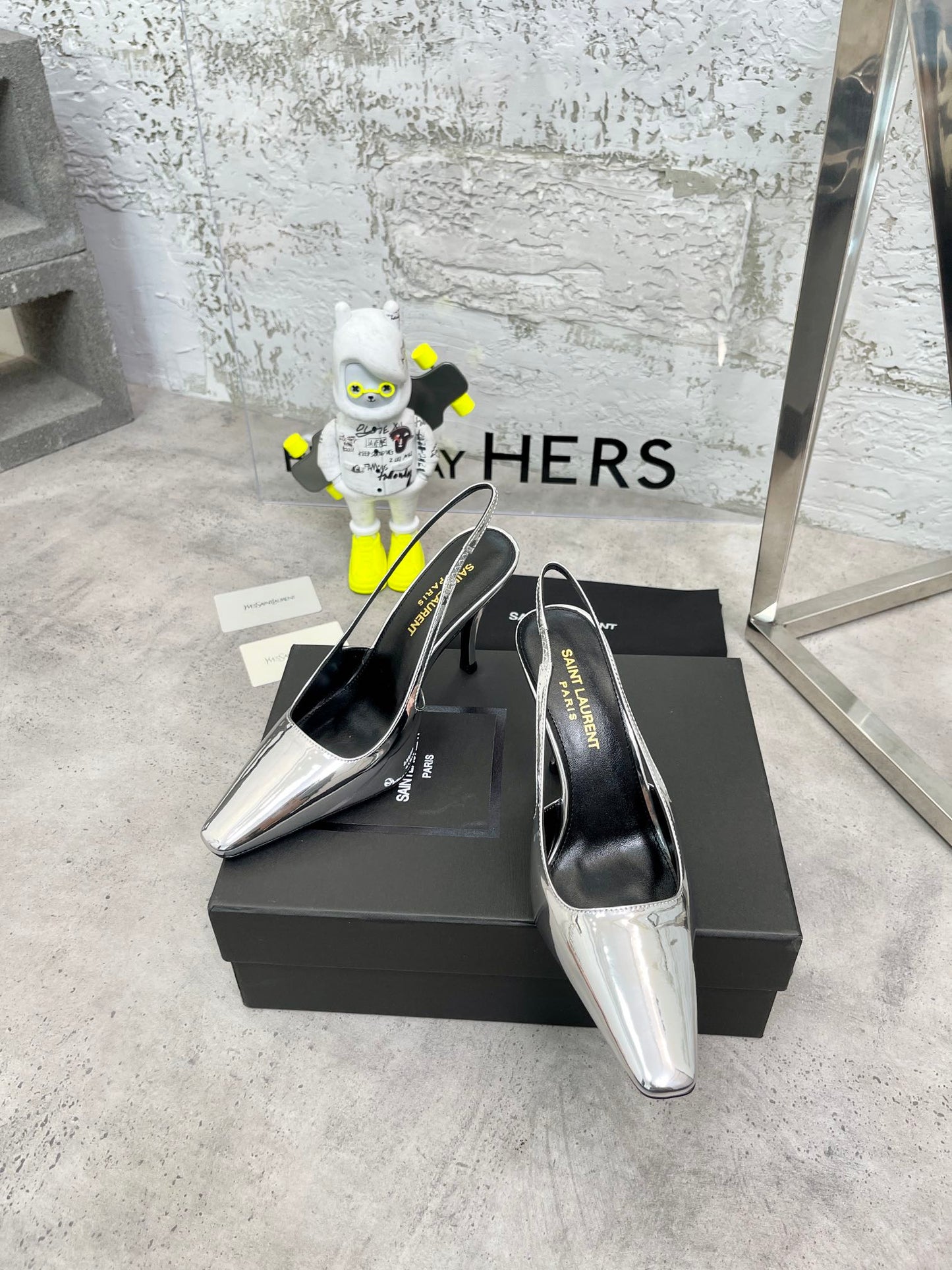 Luxury Shoes Sandals - SL - 200