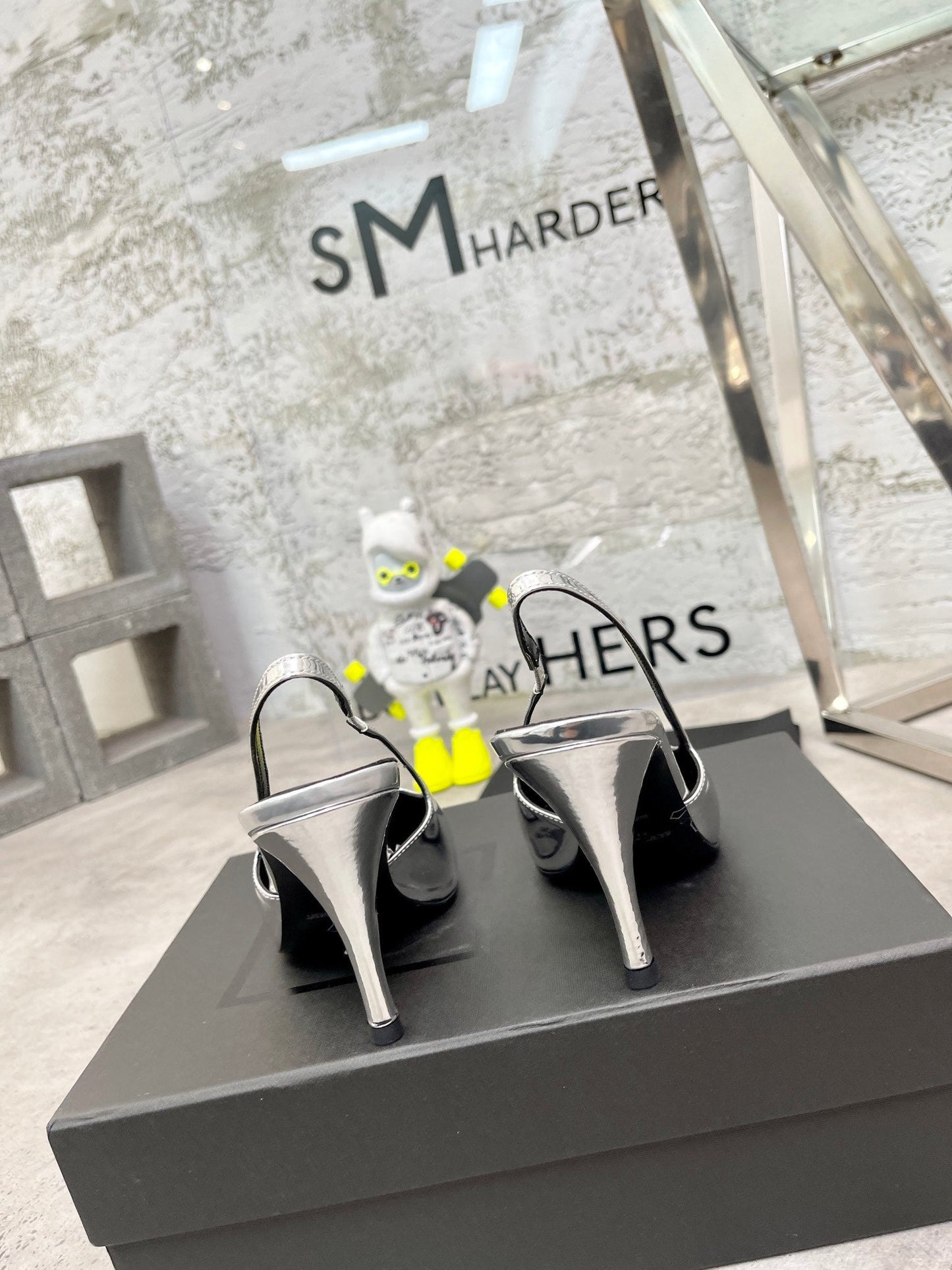 Luxury Shoes Sandals - SL - 200