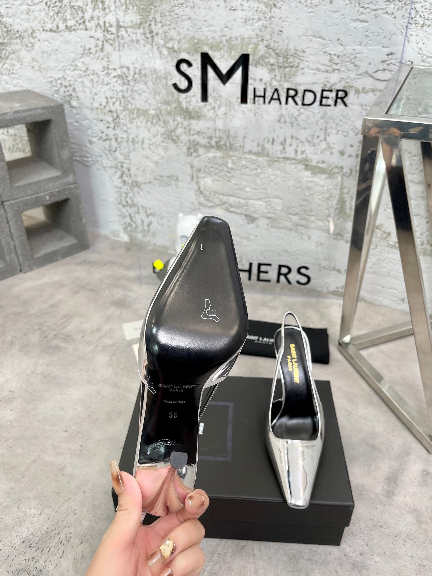 Luxury Shoes Sandals - SL - 200