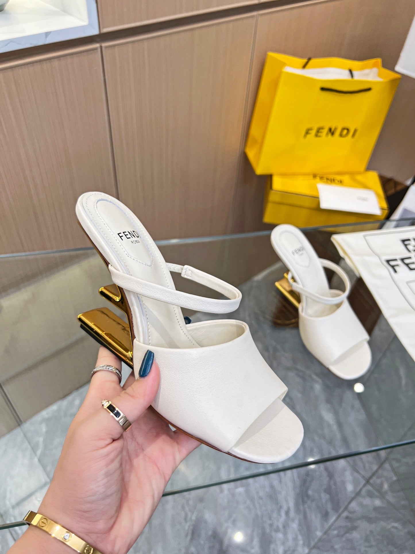 Luxury Shoes - FED - 158