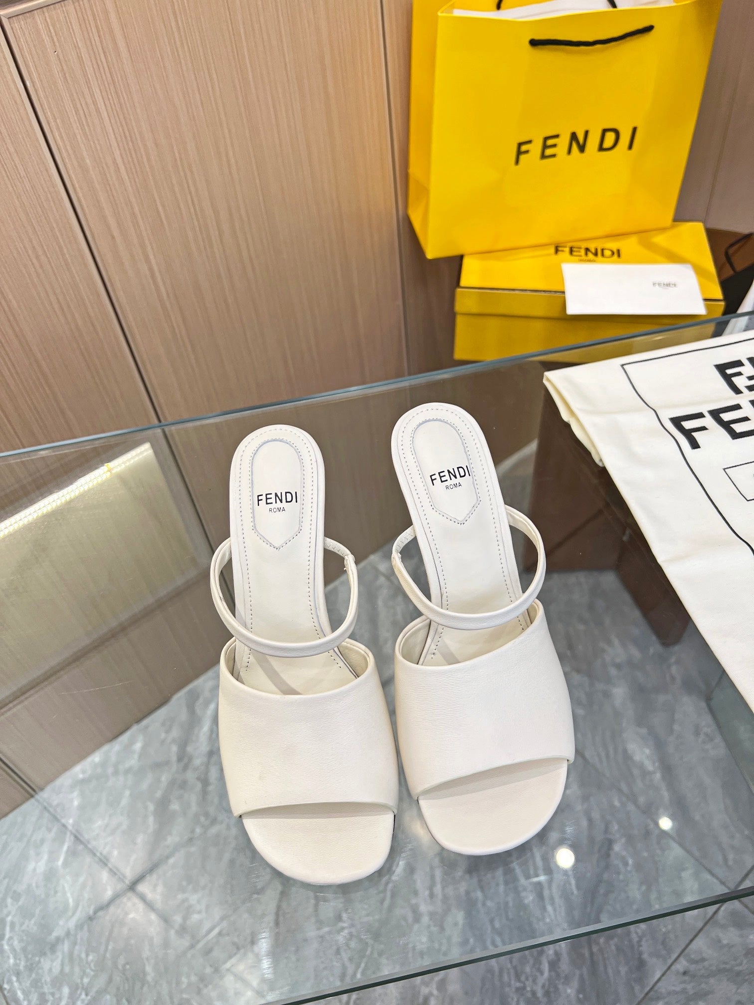 Luxury Shoes - FED - 158