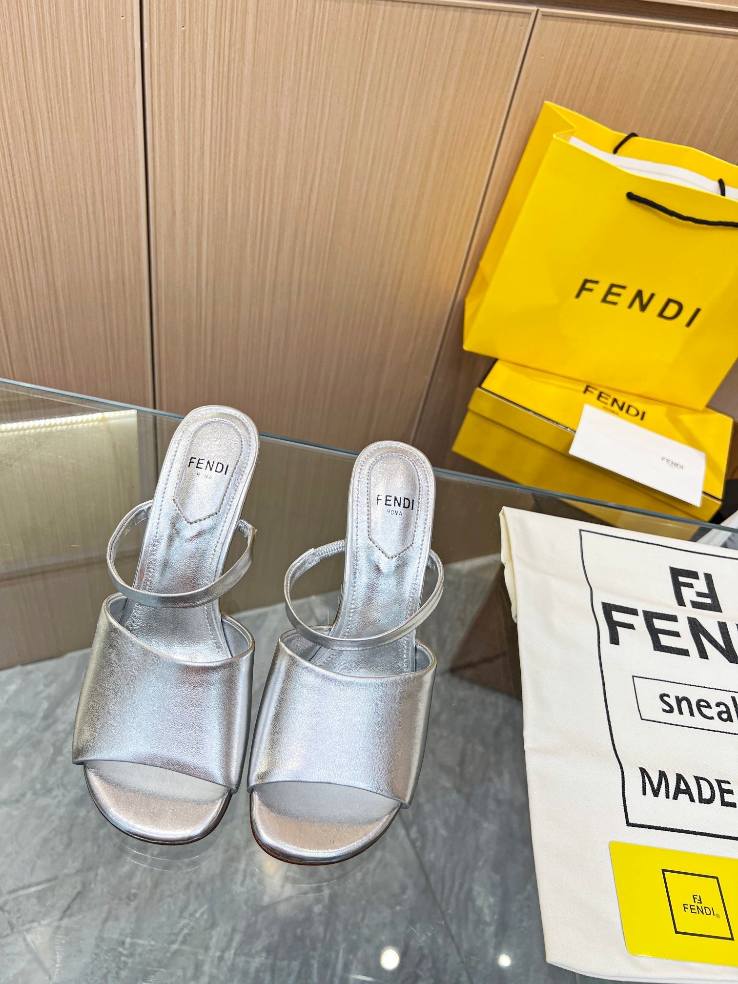 Luxury Shoes - FED - 156