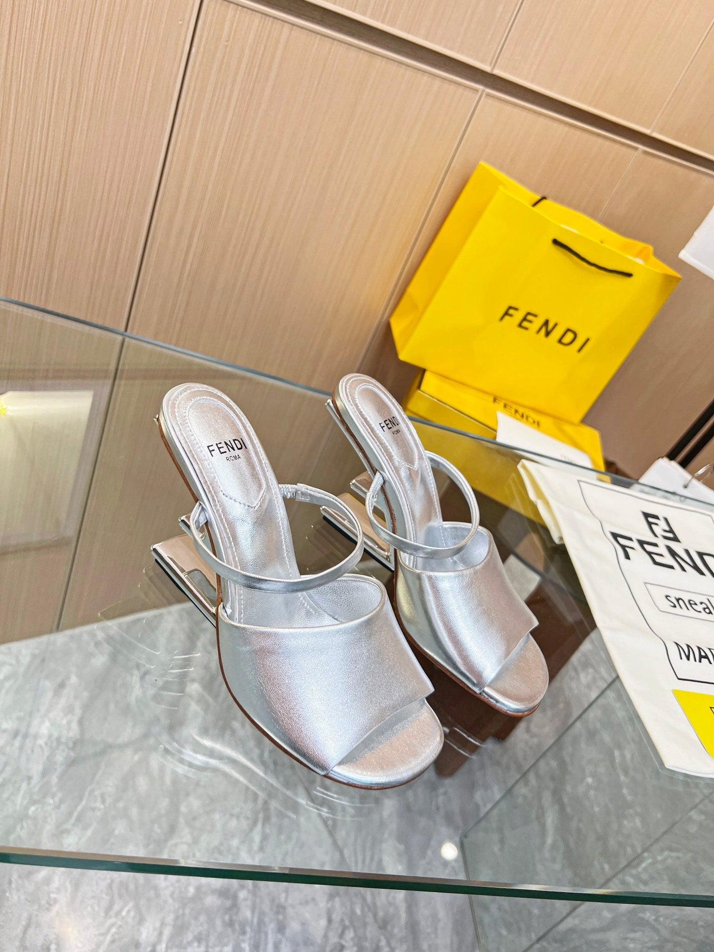 Luxury Shoes - FED - 156