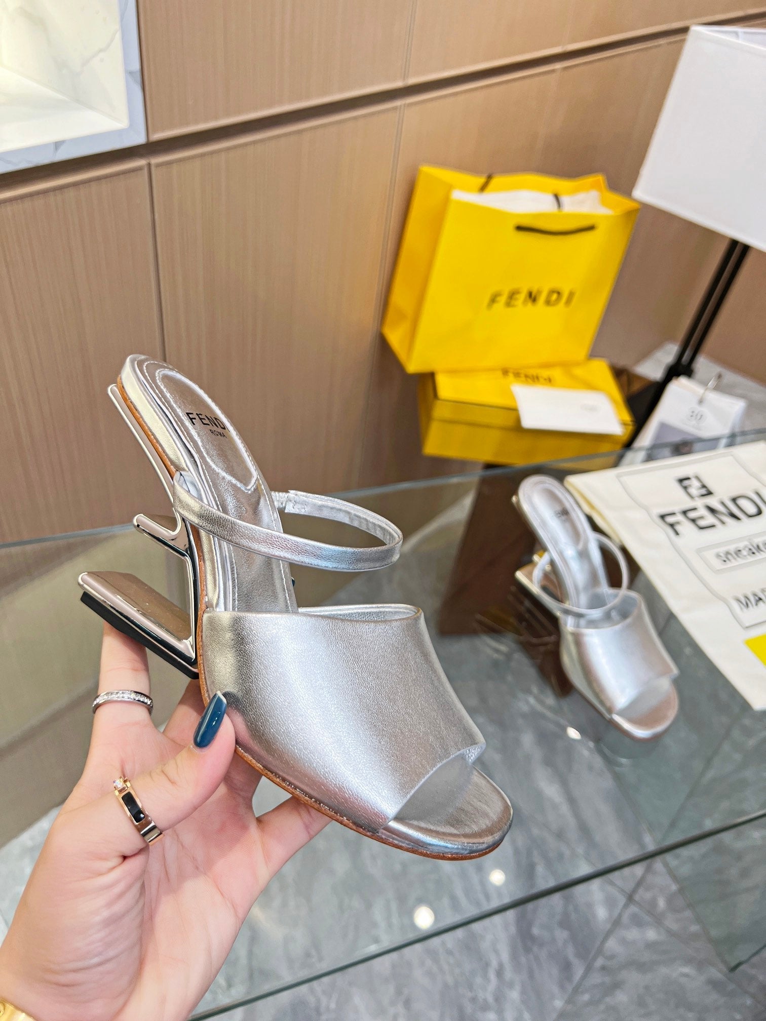 Luxury Shoes - FED - 156