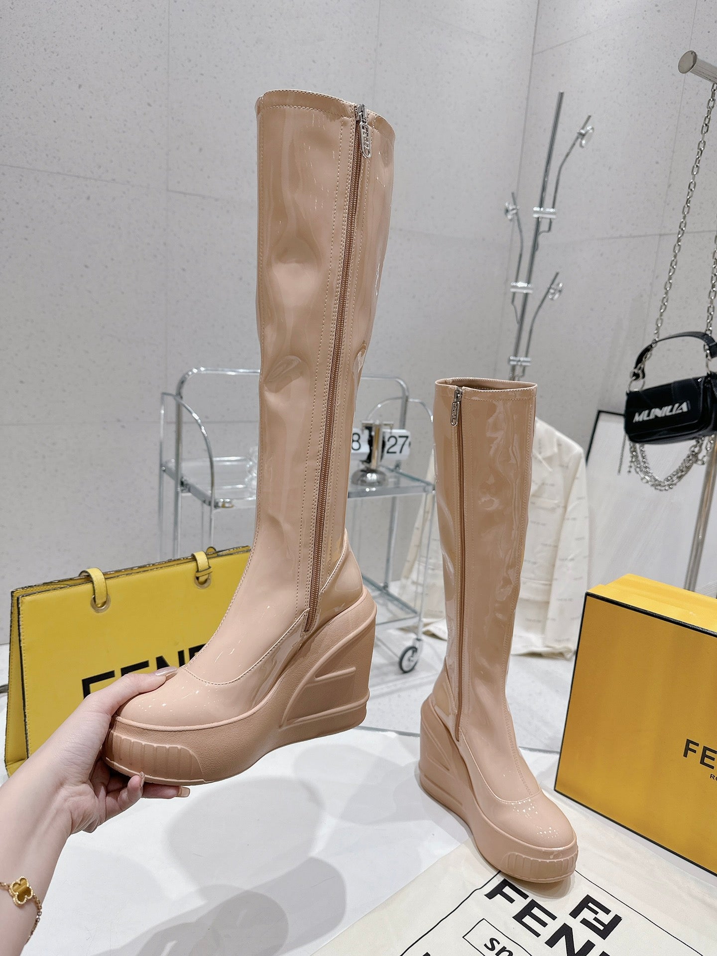 Luxury Shoes - FED - 124