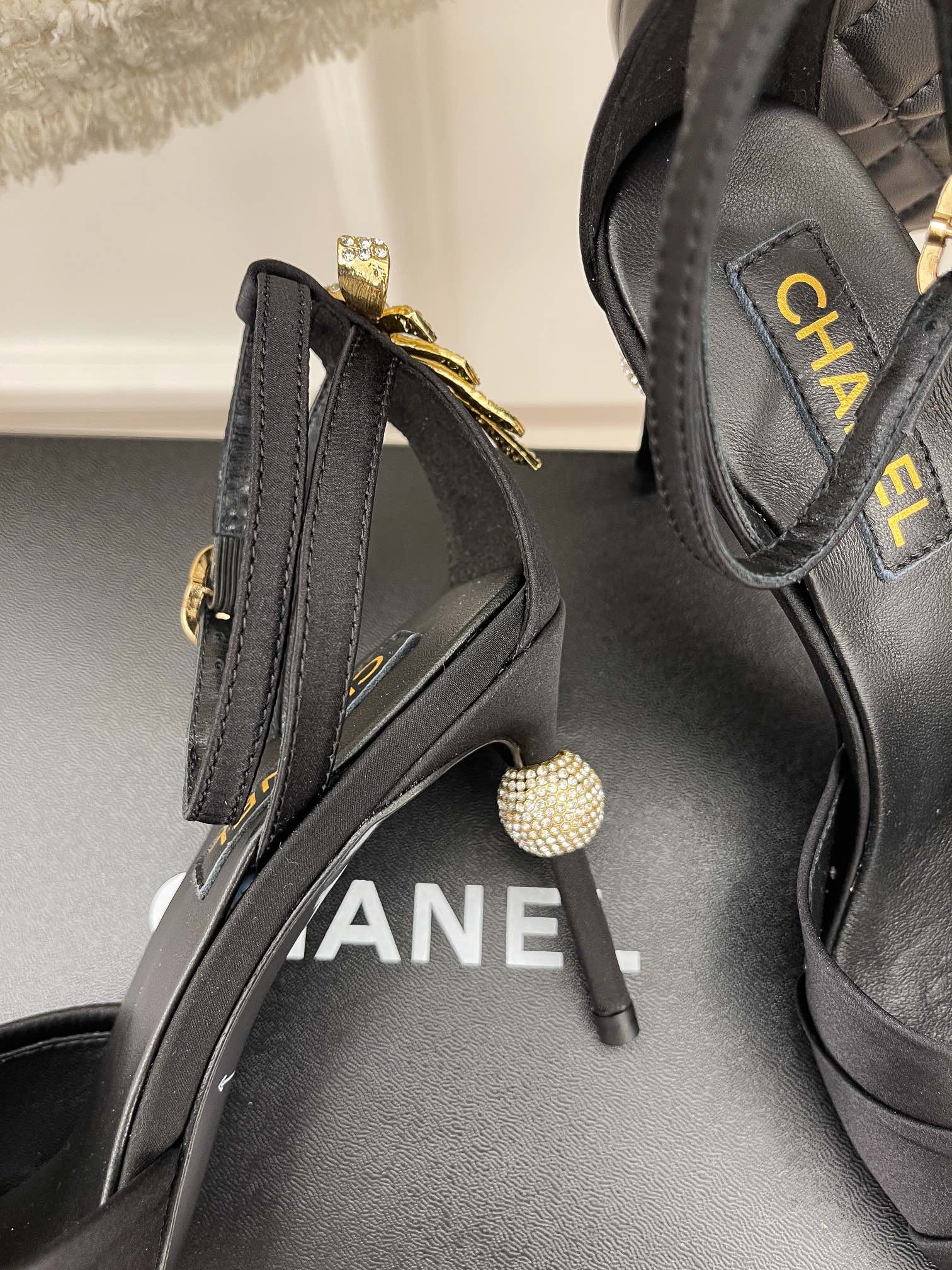 Luxury Shoes Sandals - CHL - 586