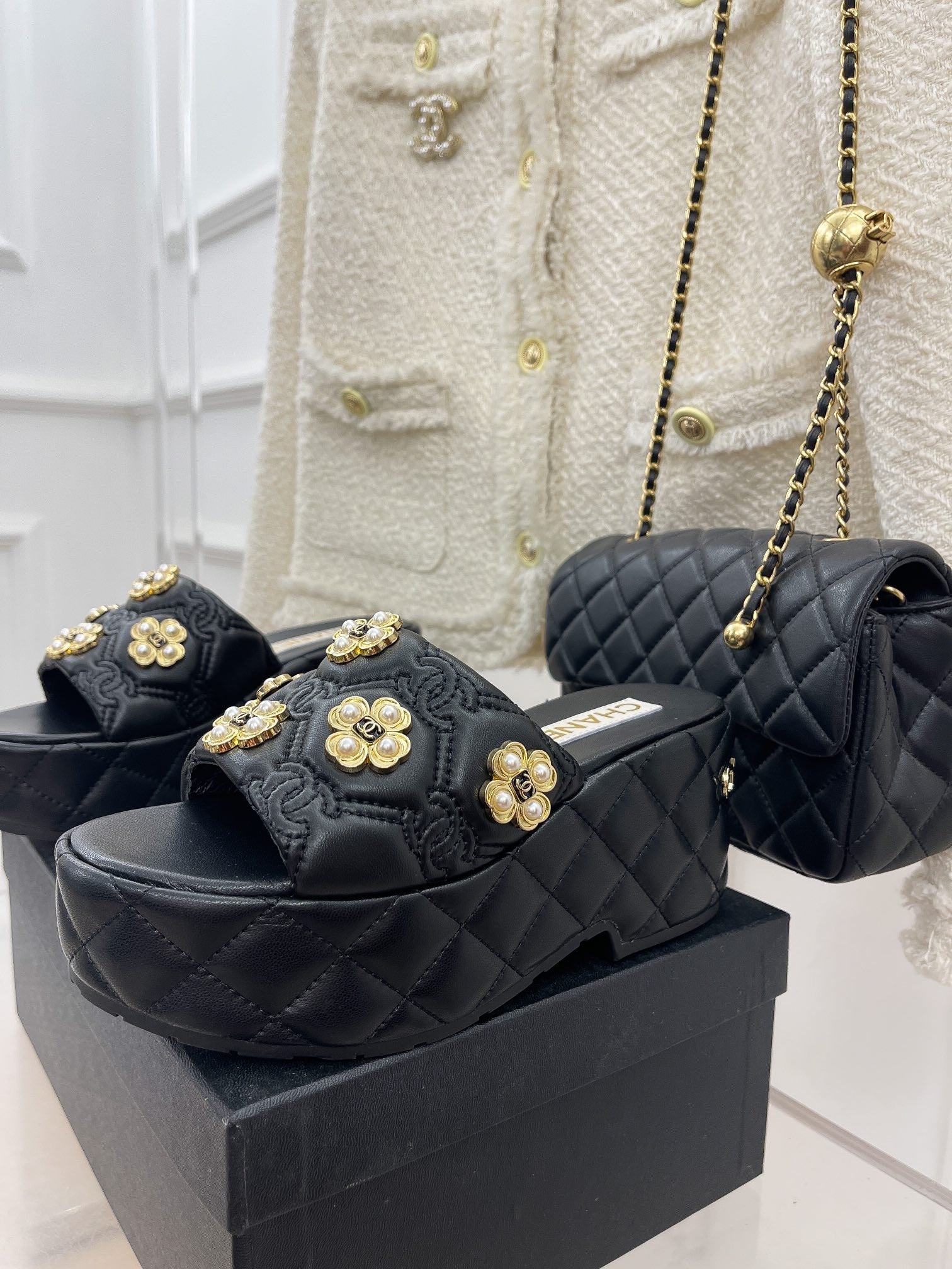 Luxury Shoes Sandals - CHL - 053