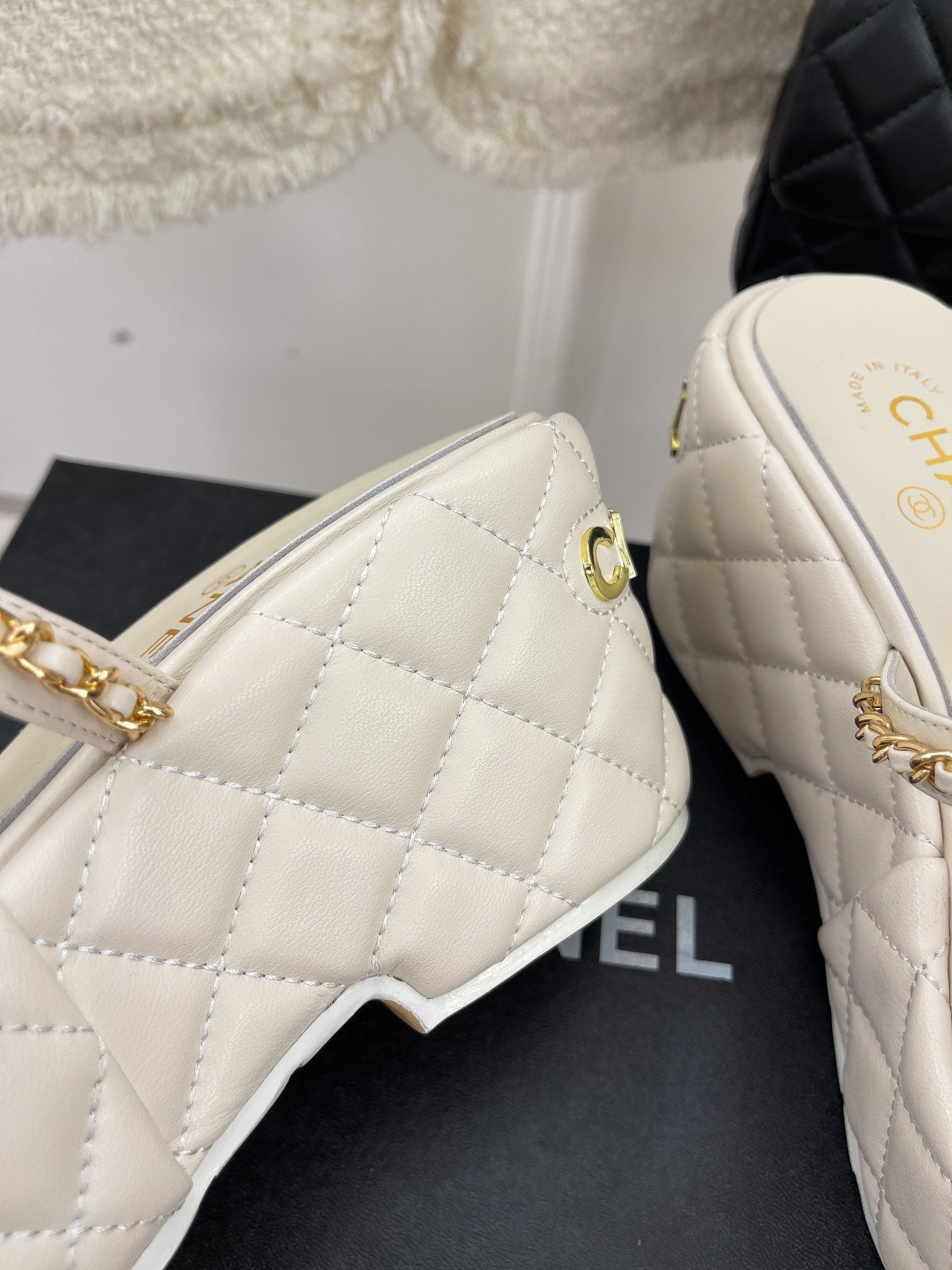 Luxury Shoes Sandals - CHL - 037