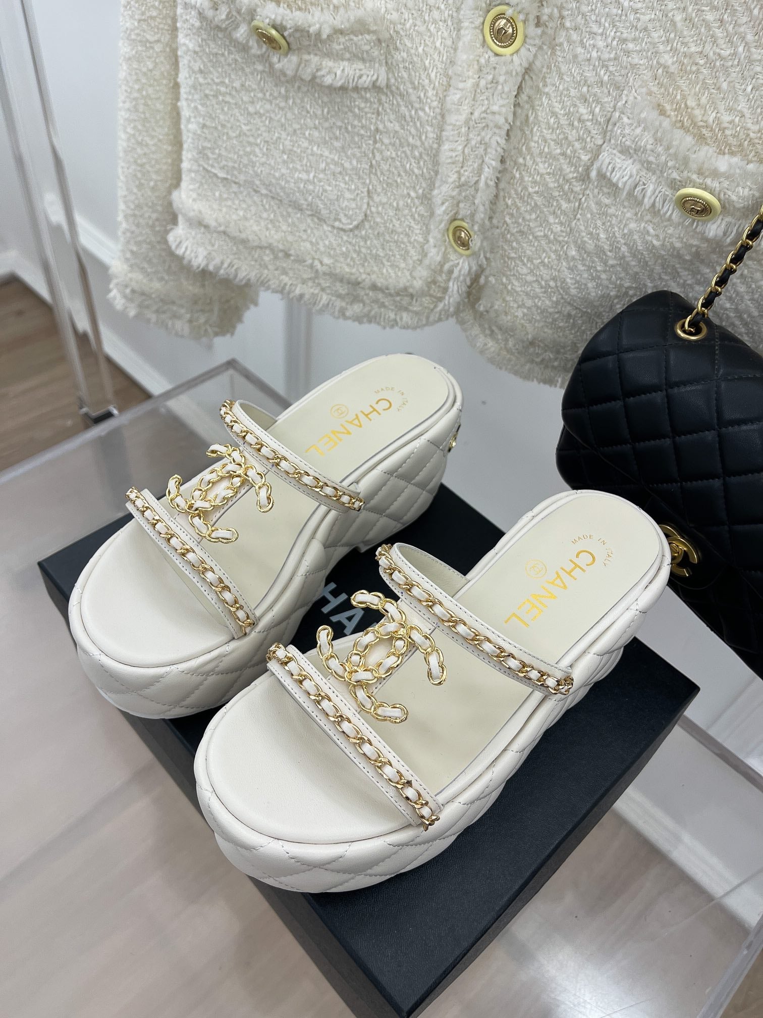 Luxury Shoes Sandals - CHL - 037