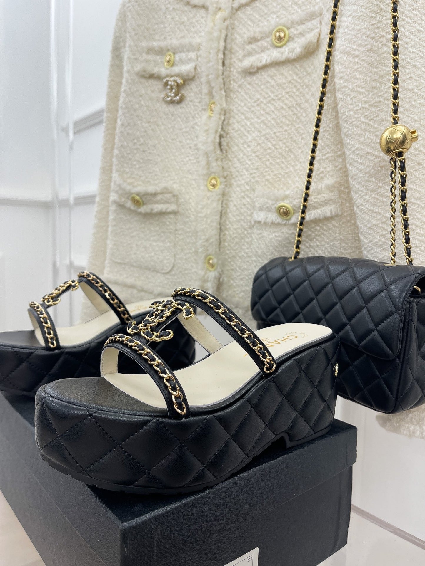 Luxury Shoes Sandals - CHL - 041