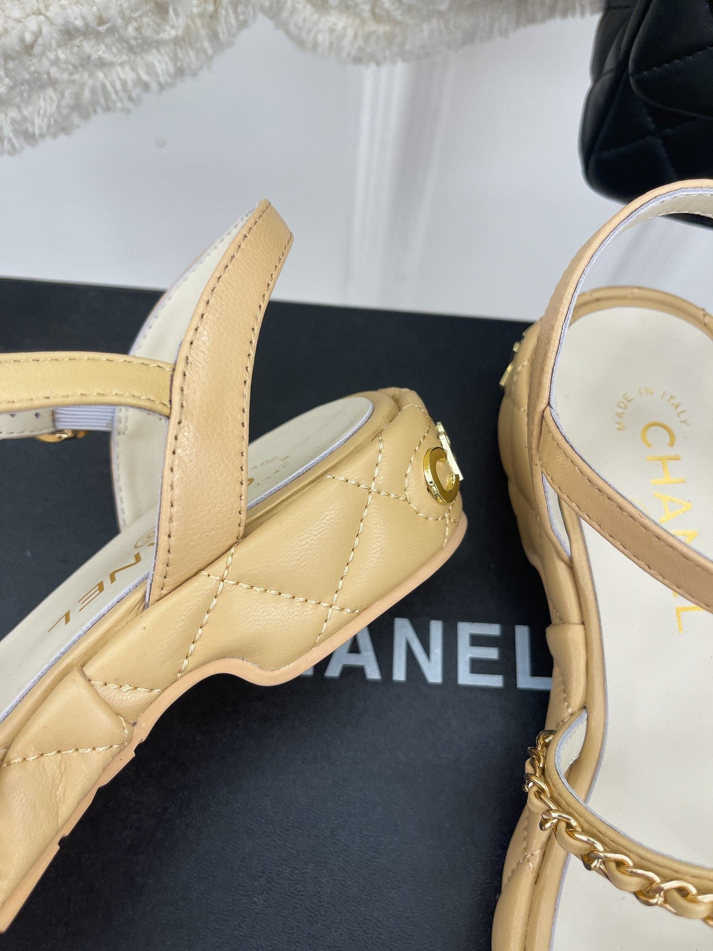 Luxury Shoes Sandals - CHL - 047