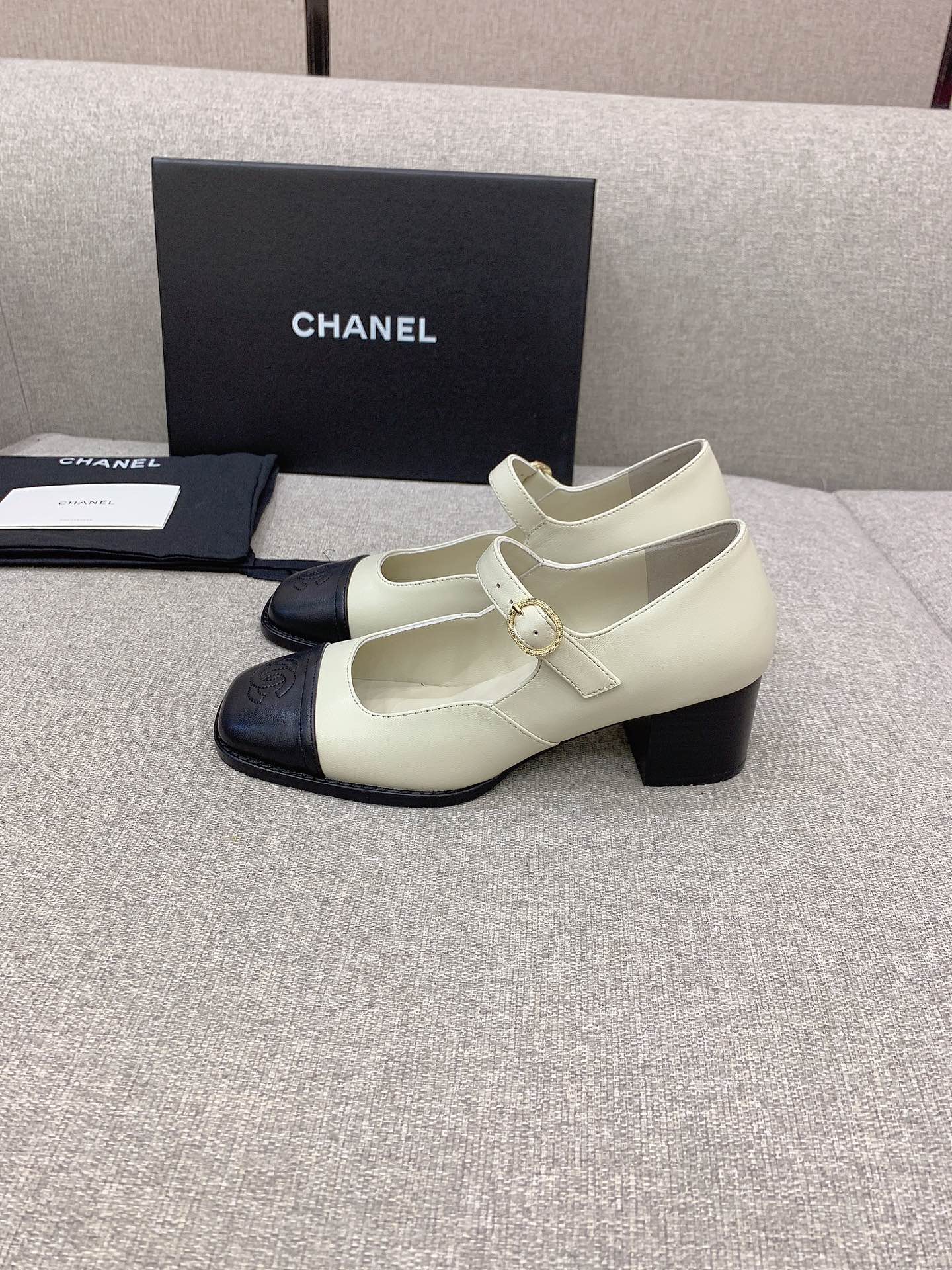 Luxury Shoes Sandals - CHL - 477