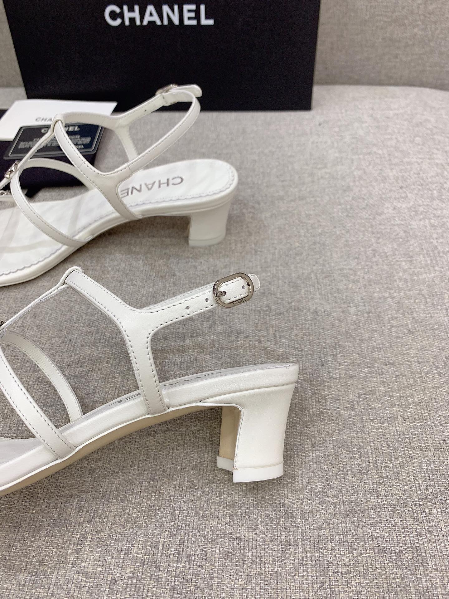 Luxury Shoes Sandals - CHL - 479