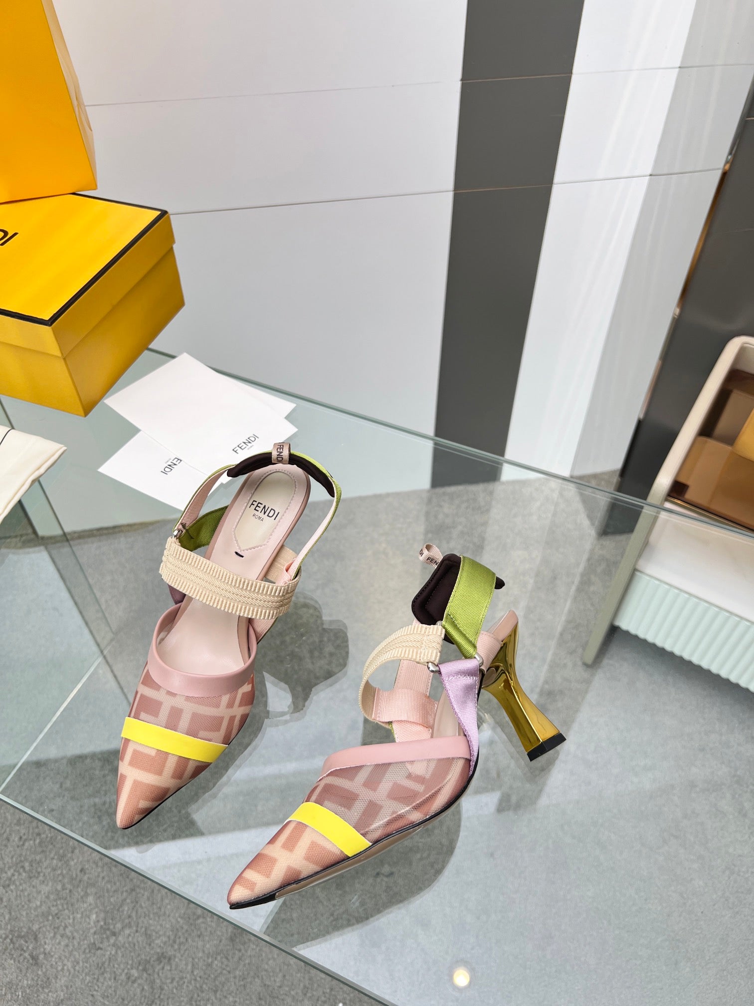 Luxury Shoes - FED - 081