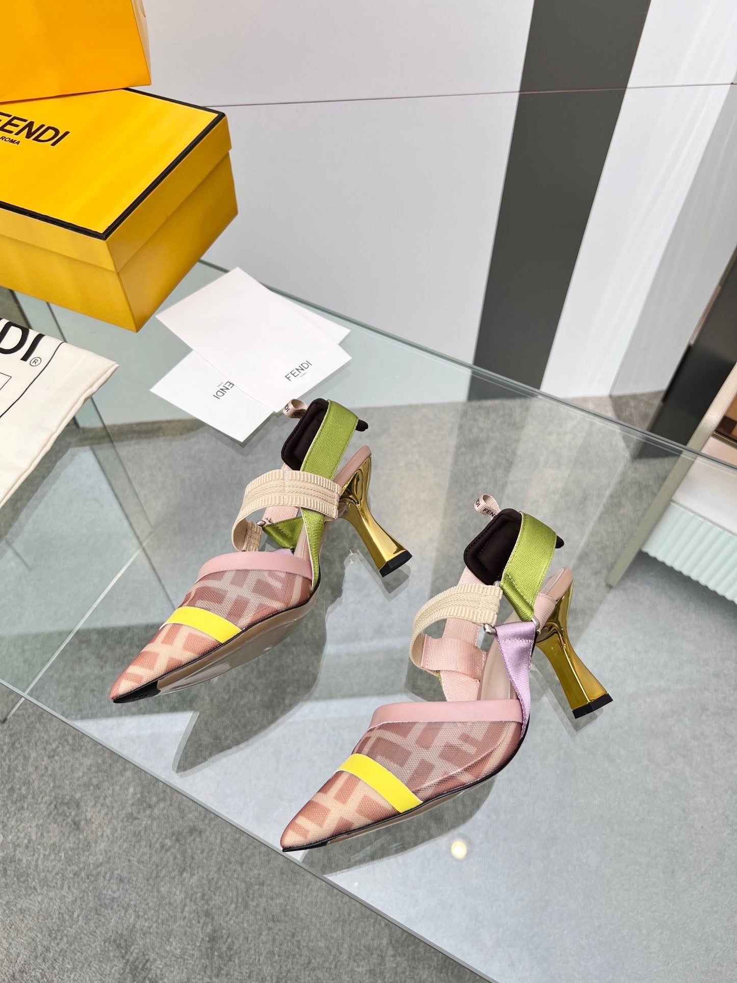 Luxury Shoes - FED - 081