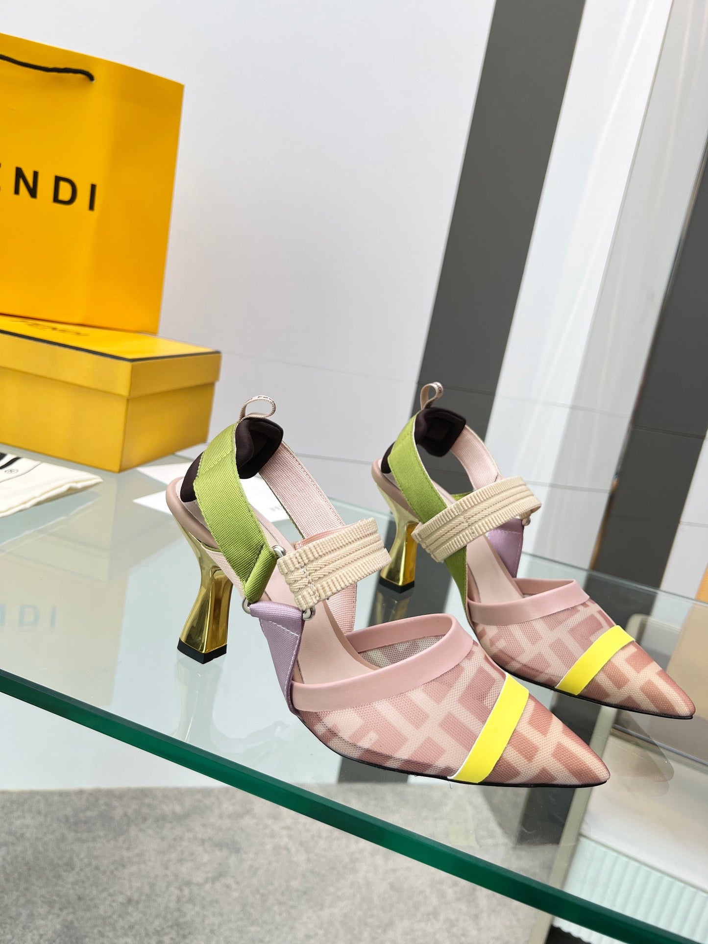 Luxury Shoes - FED - 081